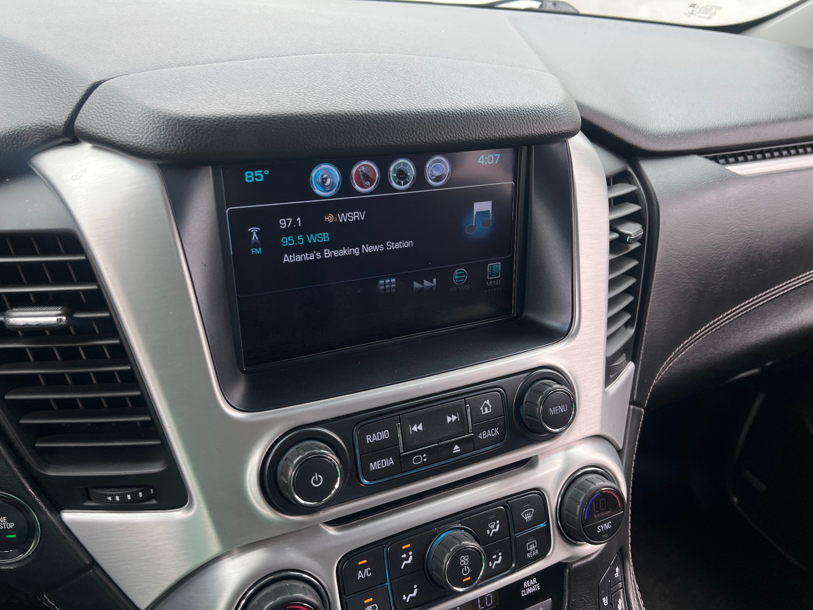 Thumbnail: 2017 GMC Yukon - 3