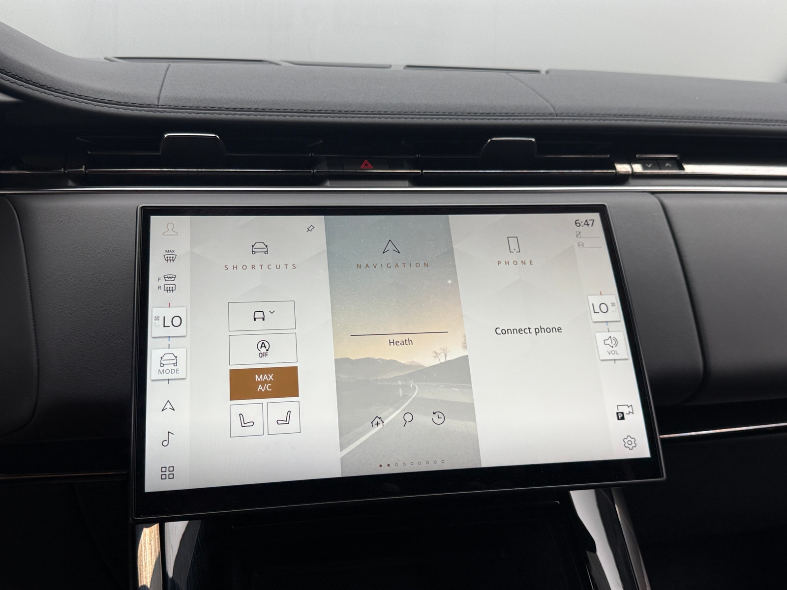 Thumbnail: 2024 Land Rover Range Rover Sport - 3