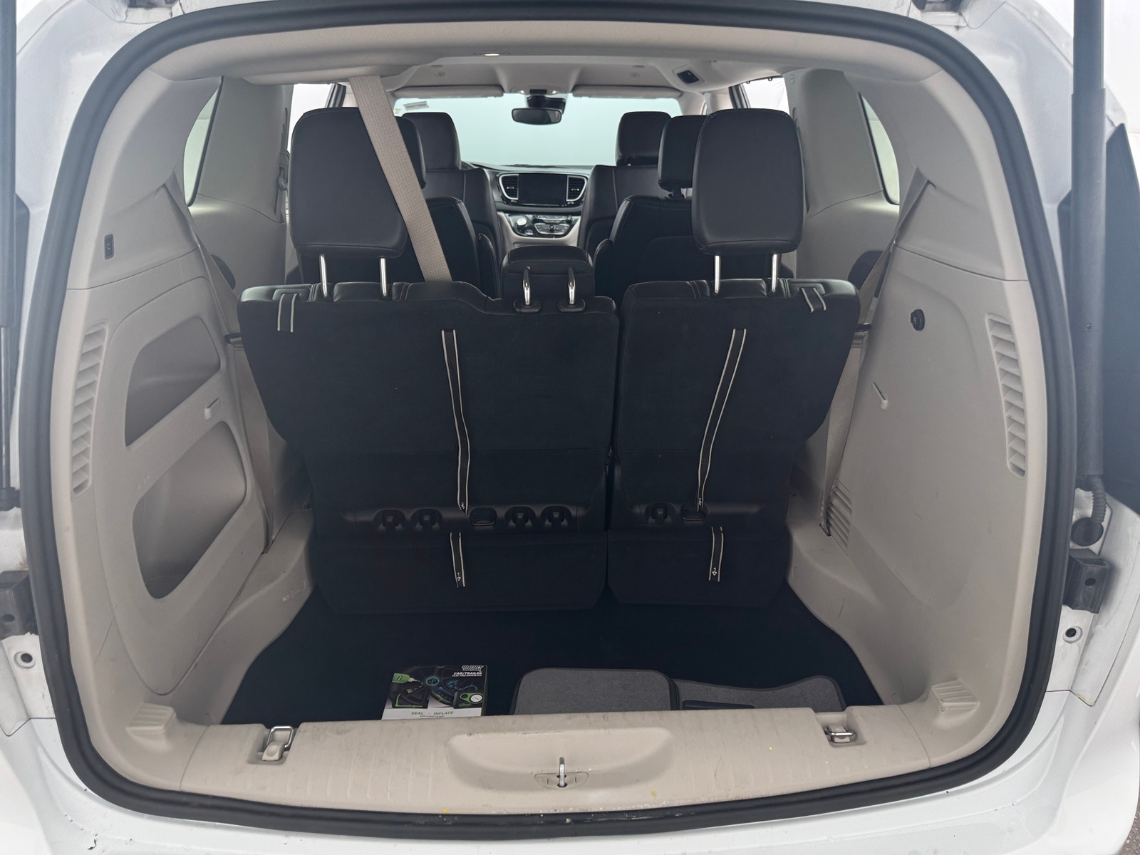Thumbnail: 2024 Chrysler Pacifica - 6