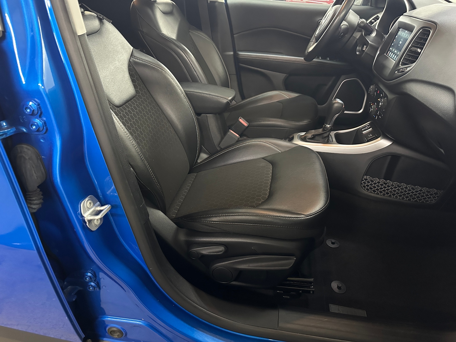 Thumbnail: 2020 Jeep Compass - 2