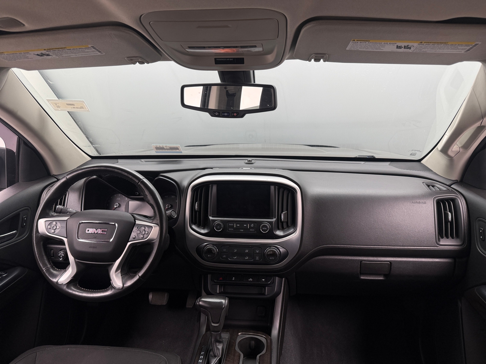 Thumbnail: 2016 GMC Canyon - 3