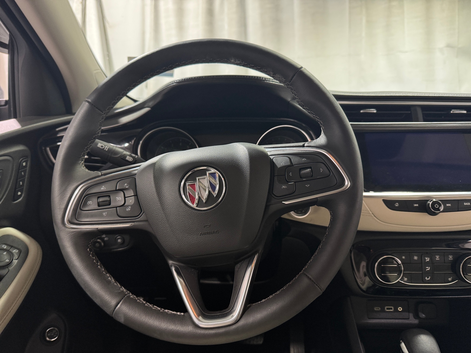 Thumbnail: 2022 Buick Encore GX - 4