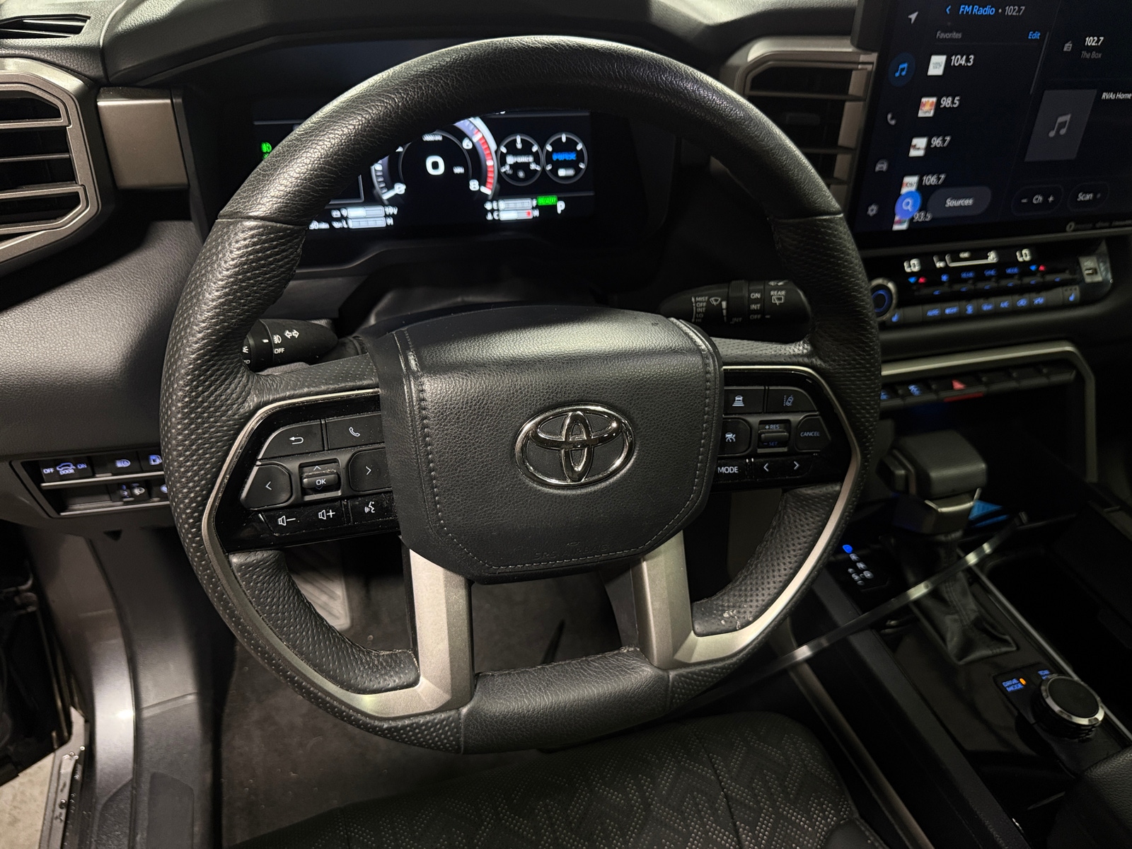 Thumbnail: 2023 Toyota Sequoia - 5