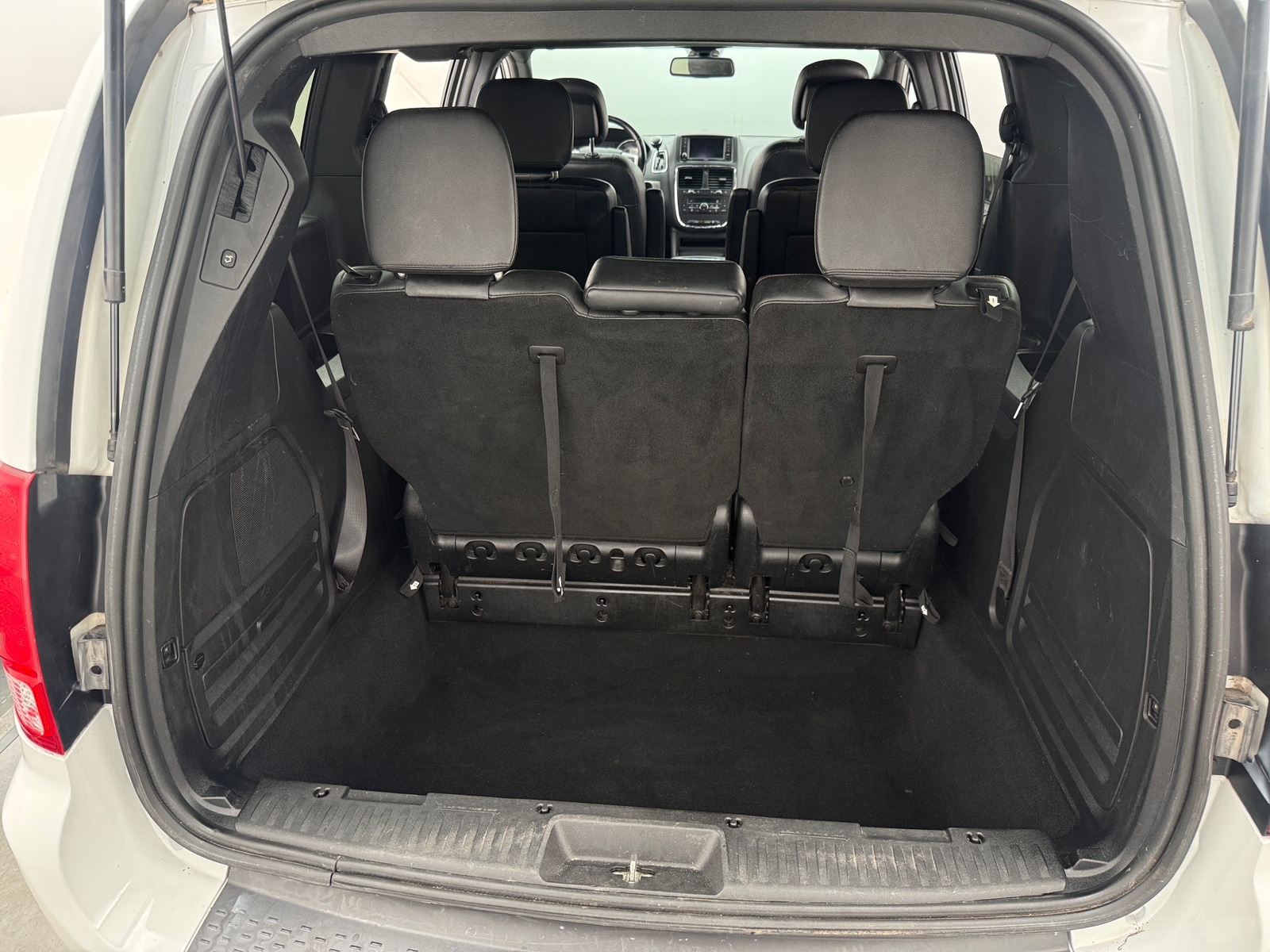 Thumbnail: 2020 Dodge Grand Caravan - 6