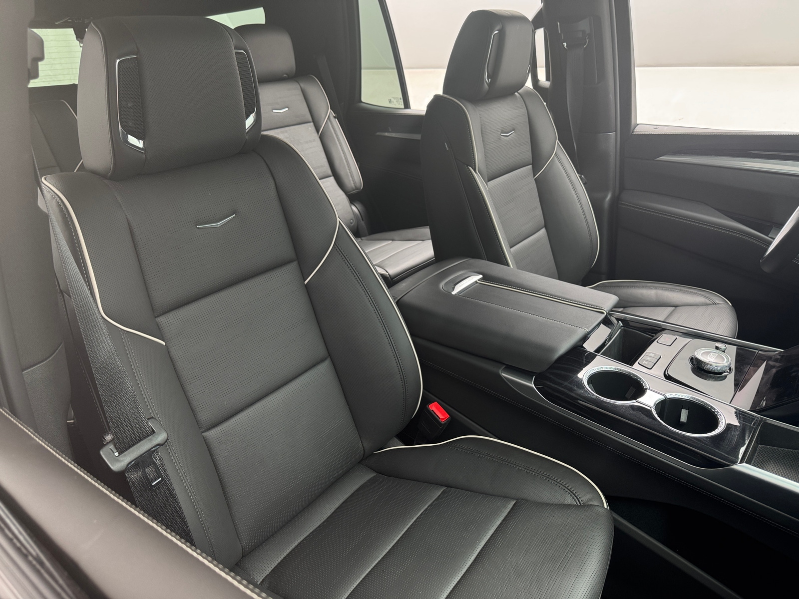 Thumbnail: 2025 Cadillac Escalade - 2
