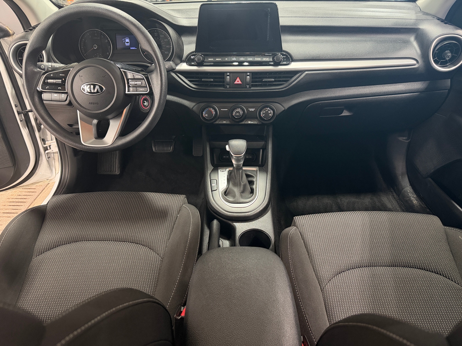 Thumbnail: 2020 Kia Forte - 3