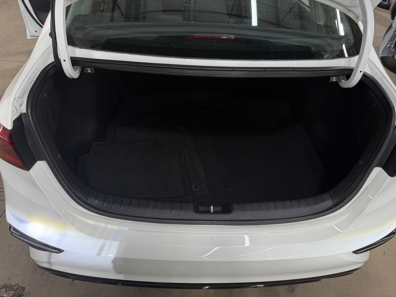Thumbnail: 2020 Kia Forte - 7