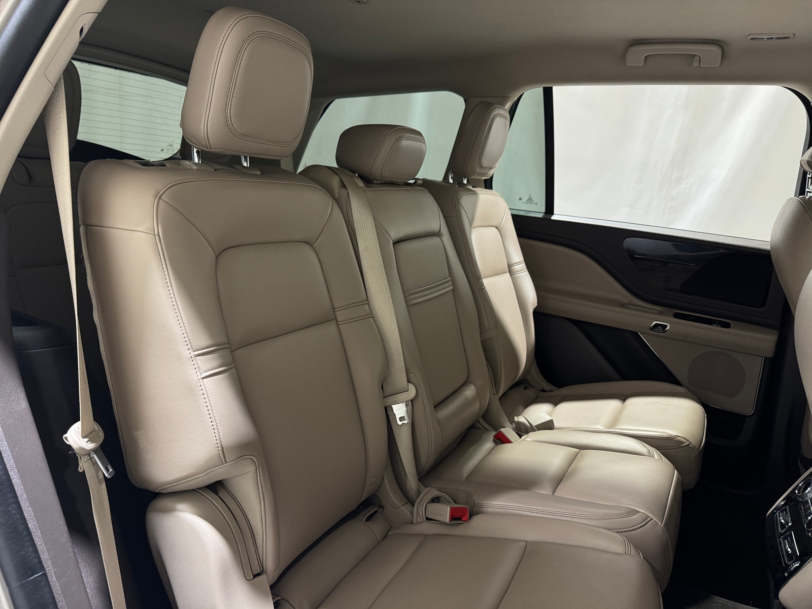 Thumbnail: 2021 Lincoln Aviator - 5