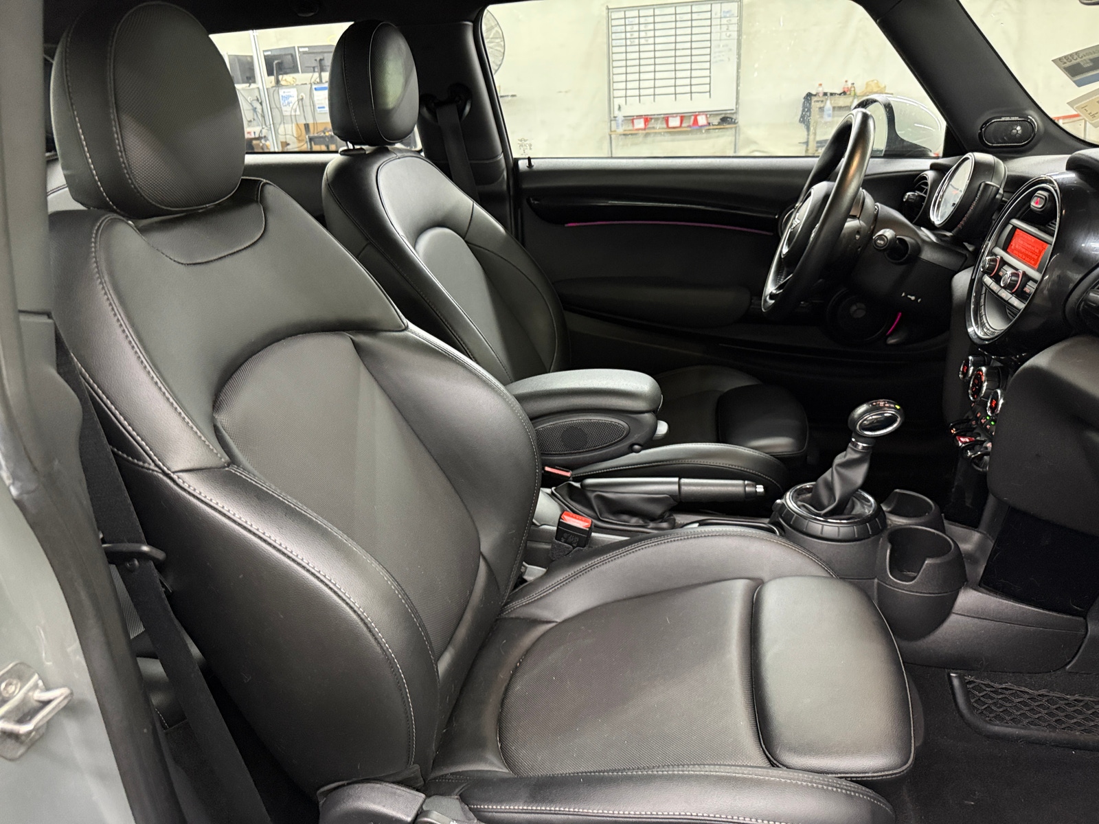Thumbnail: 2016 MINI Cooper Hardtop - 2