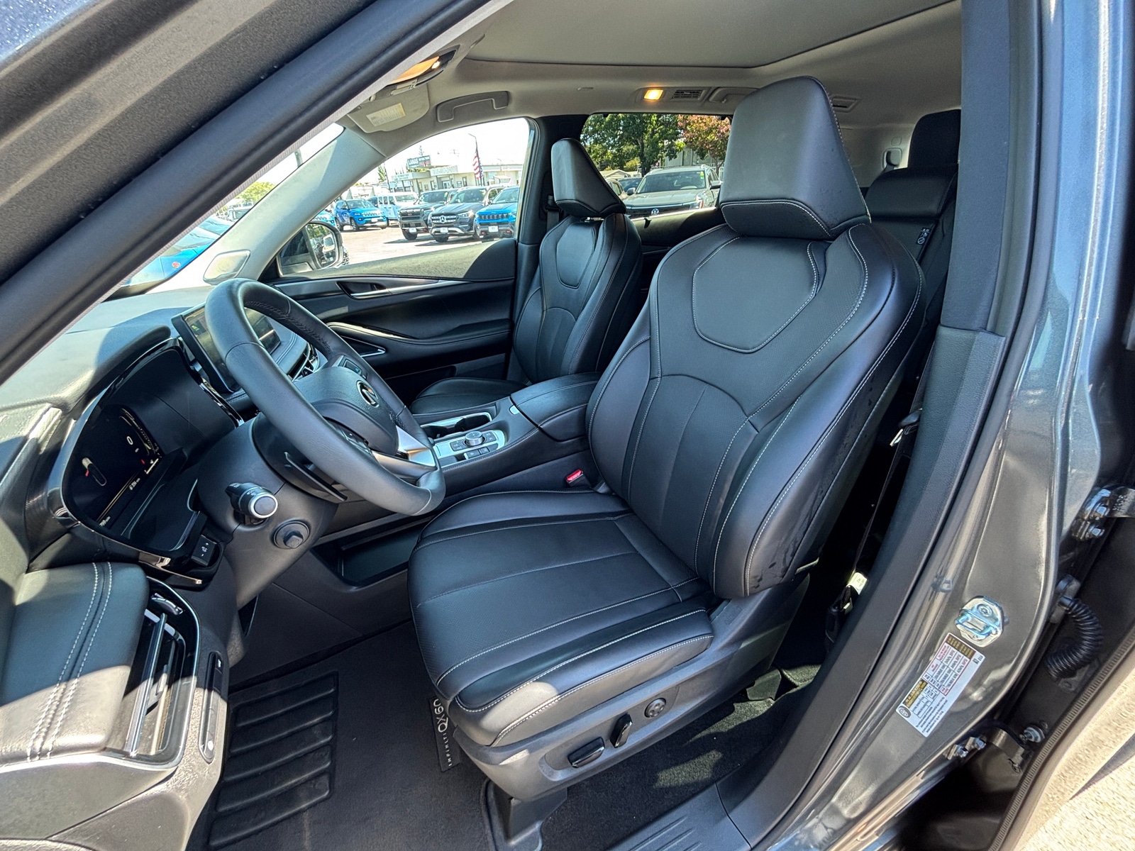 Thumbnail: 2026 INFINITI QX60 - 2