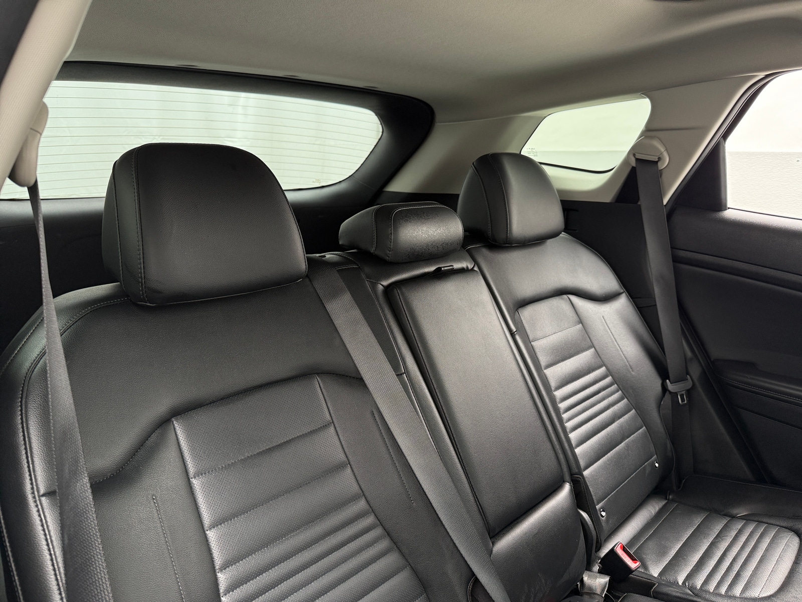 Thumbnail: 2023 Kia Sportage - 5