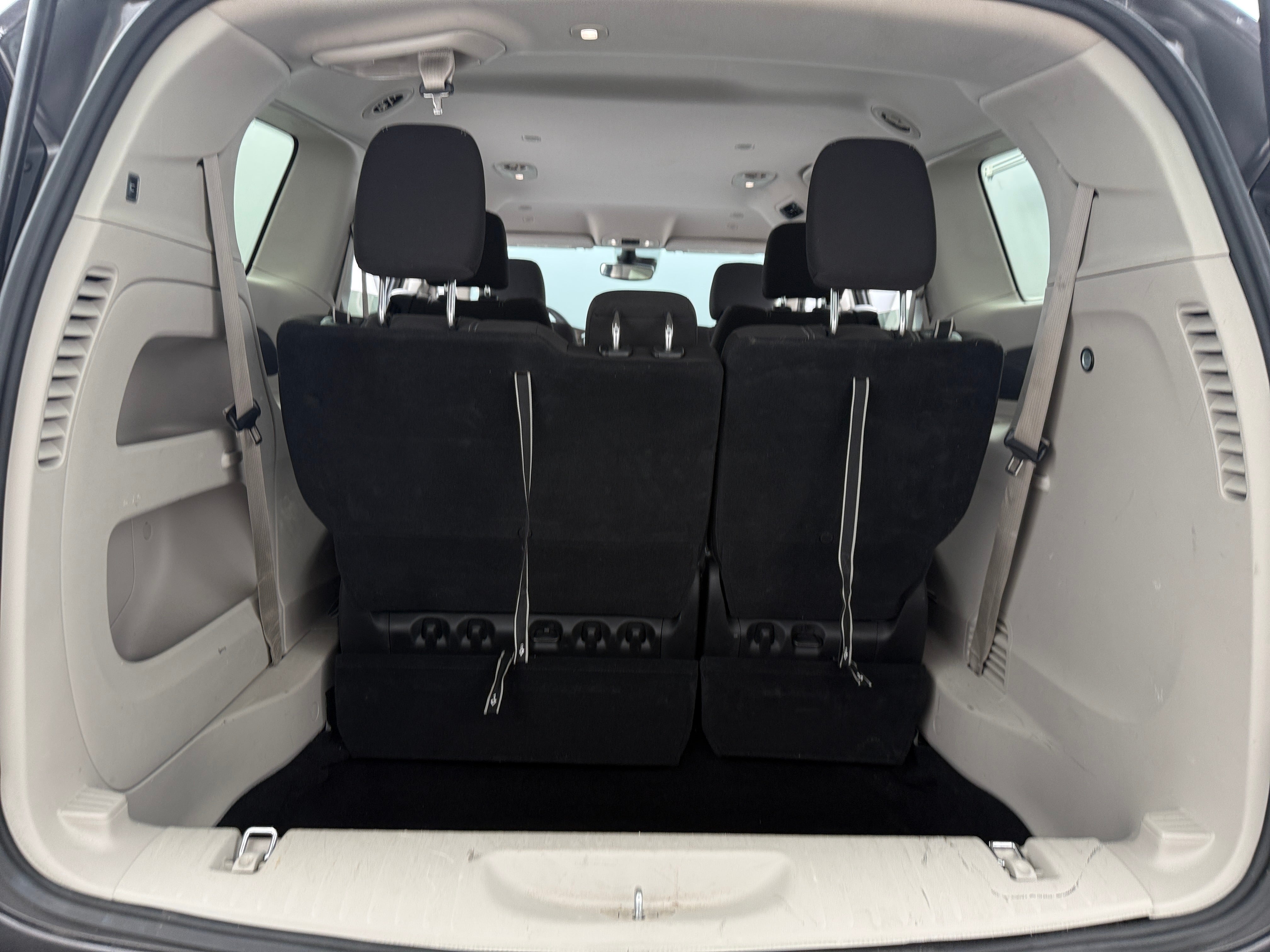 2023 Chrysler Voyager
