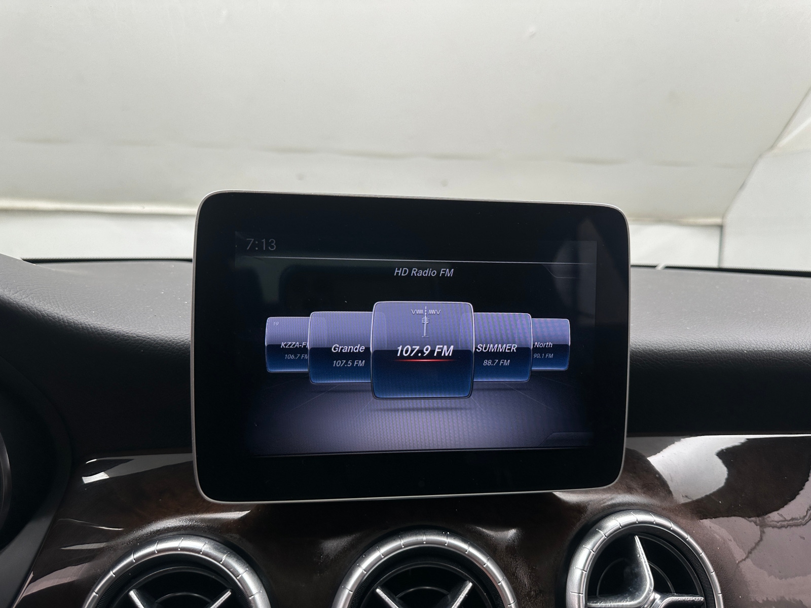 Thumbnail: 2018 Mercedes-Benz CLA - 3
