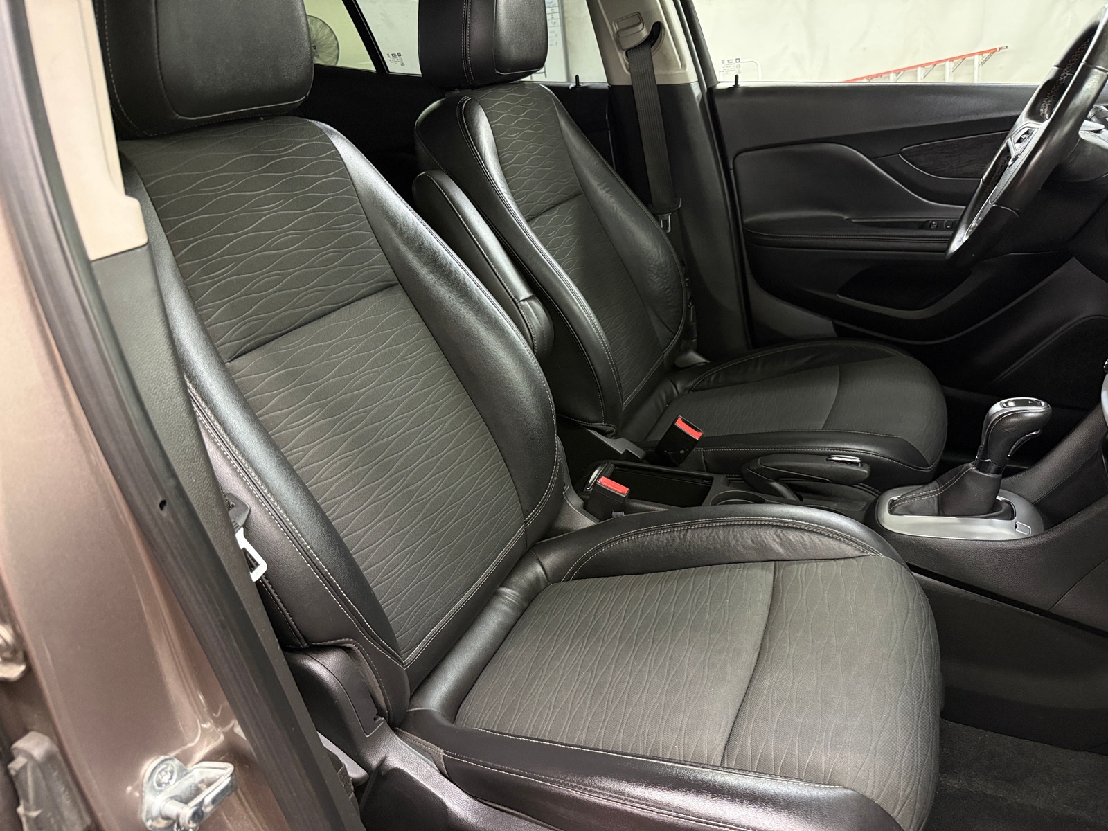 Thumbnail: 2015 Buick Encore - 2