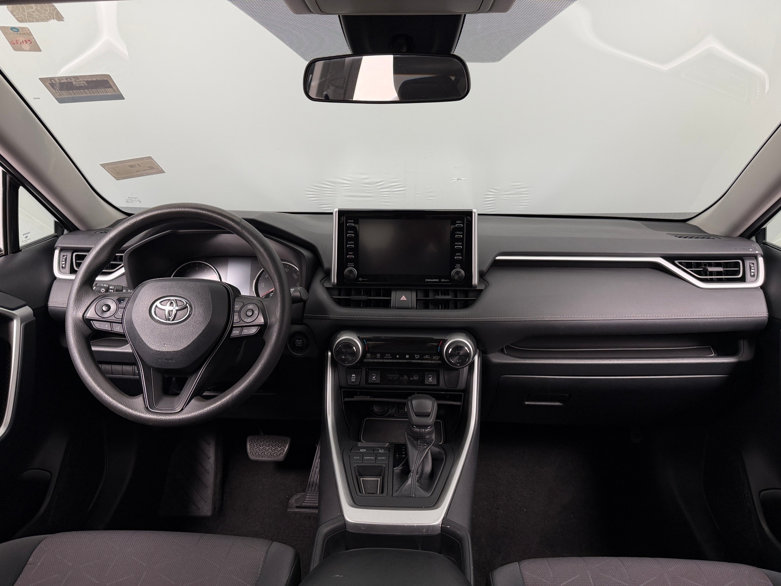 Thumbnail: 2019 Toyota RAV4 - 3