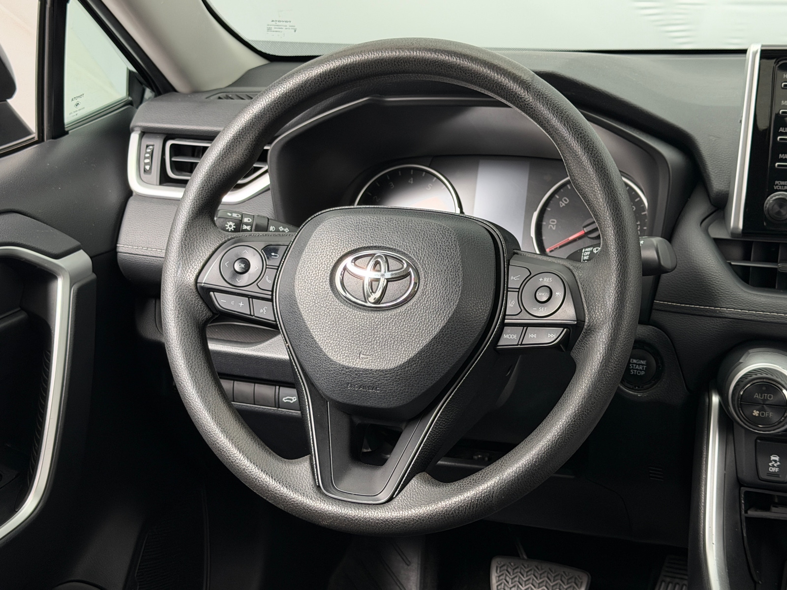 Thumbnail: 2019 Toyota RAV4 - 5