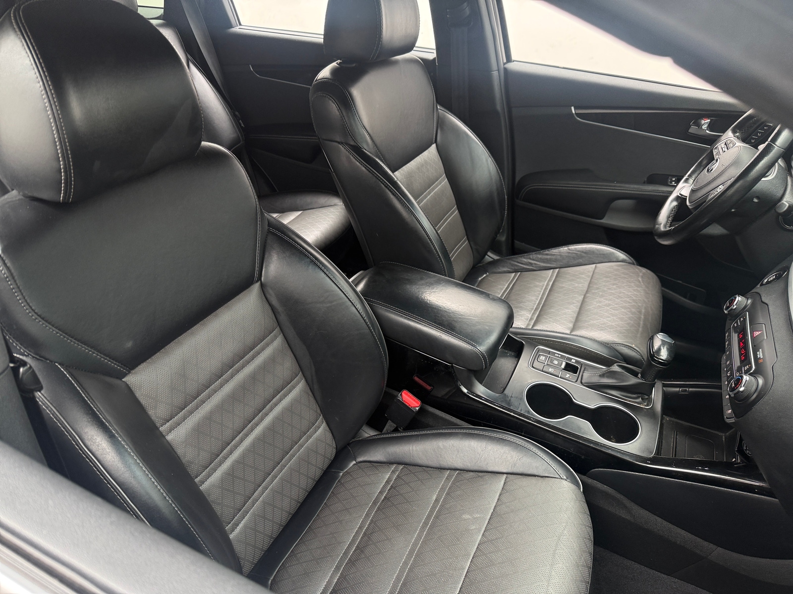 Thumbnail: 2019 Kia Sorento - 2
