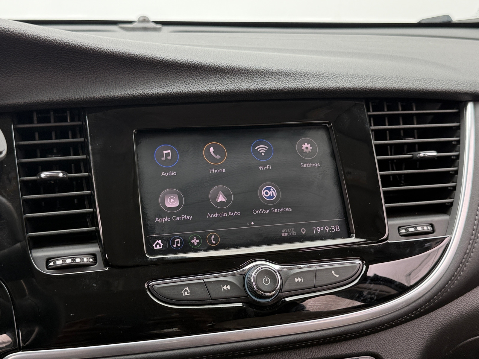 Thumbnail: 2022 Buick Encore - 4