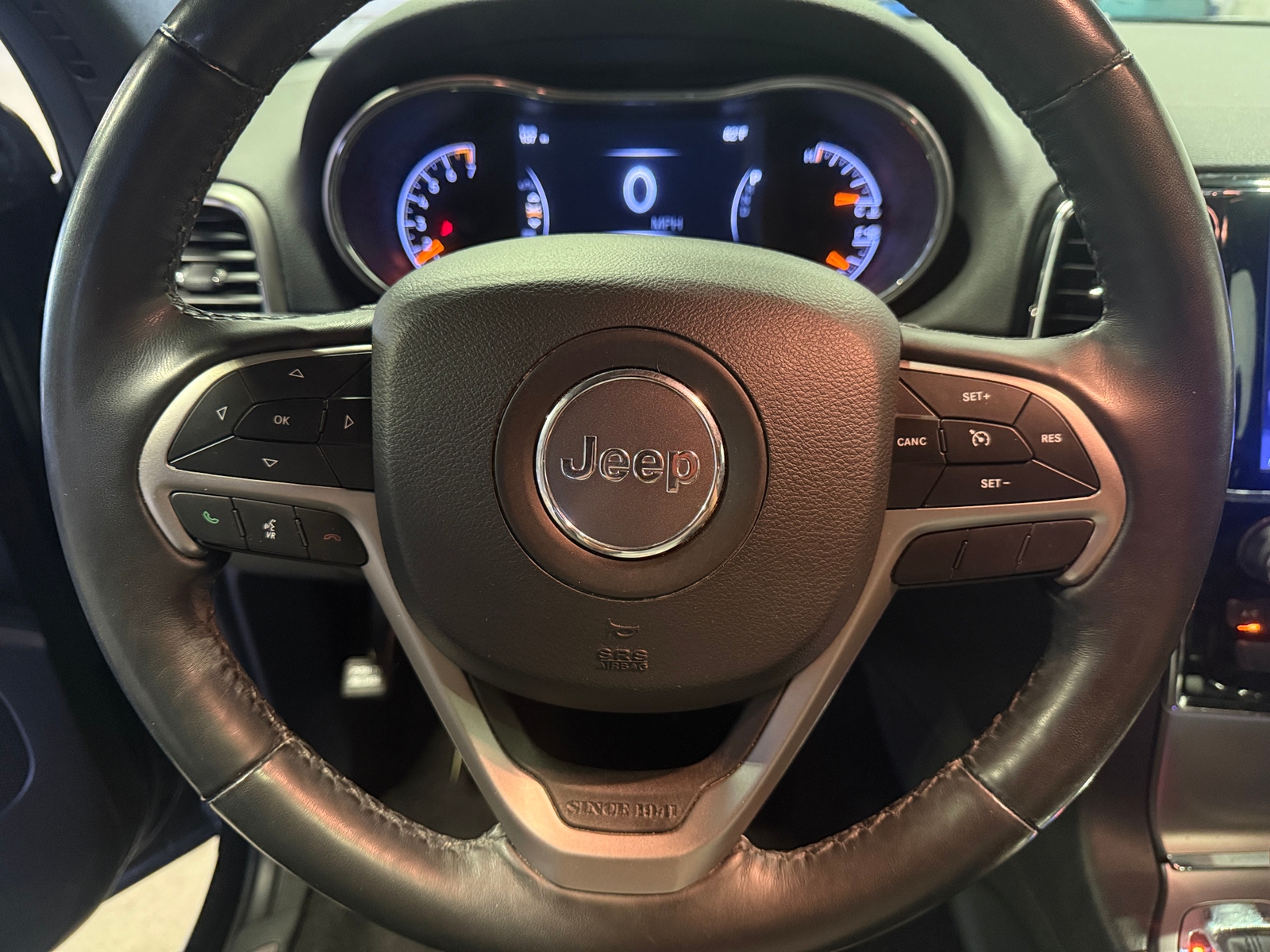 Thumbnail: 2020 Jeep Grand Cherokee - 4
