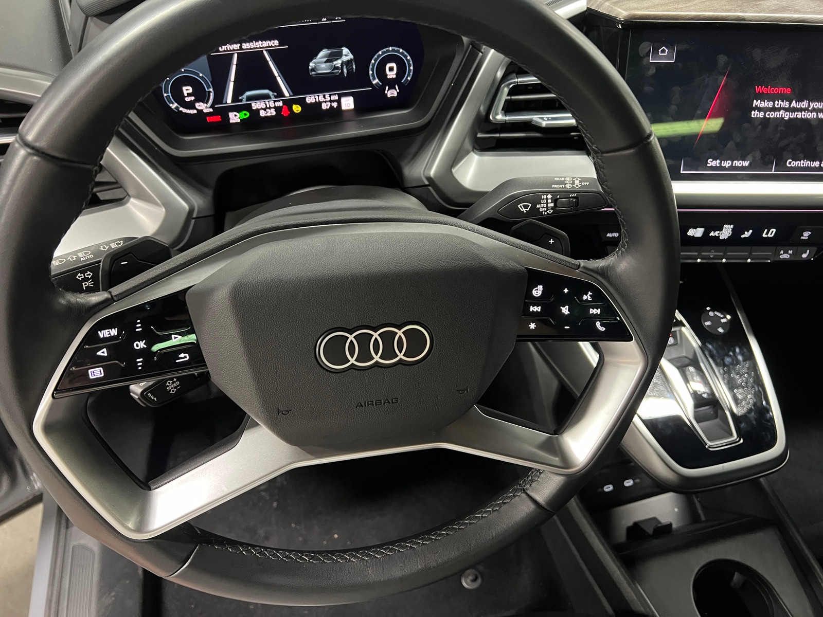 Thumbnail: 2023 Audi Q4 e-tron - 4