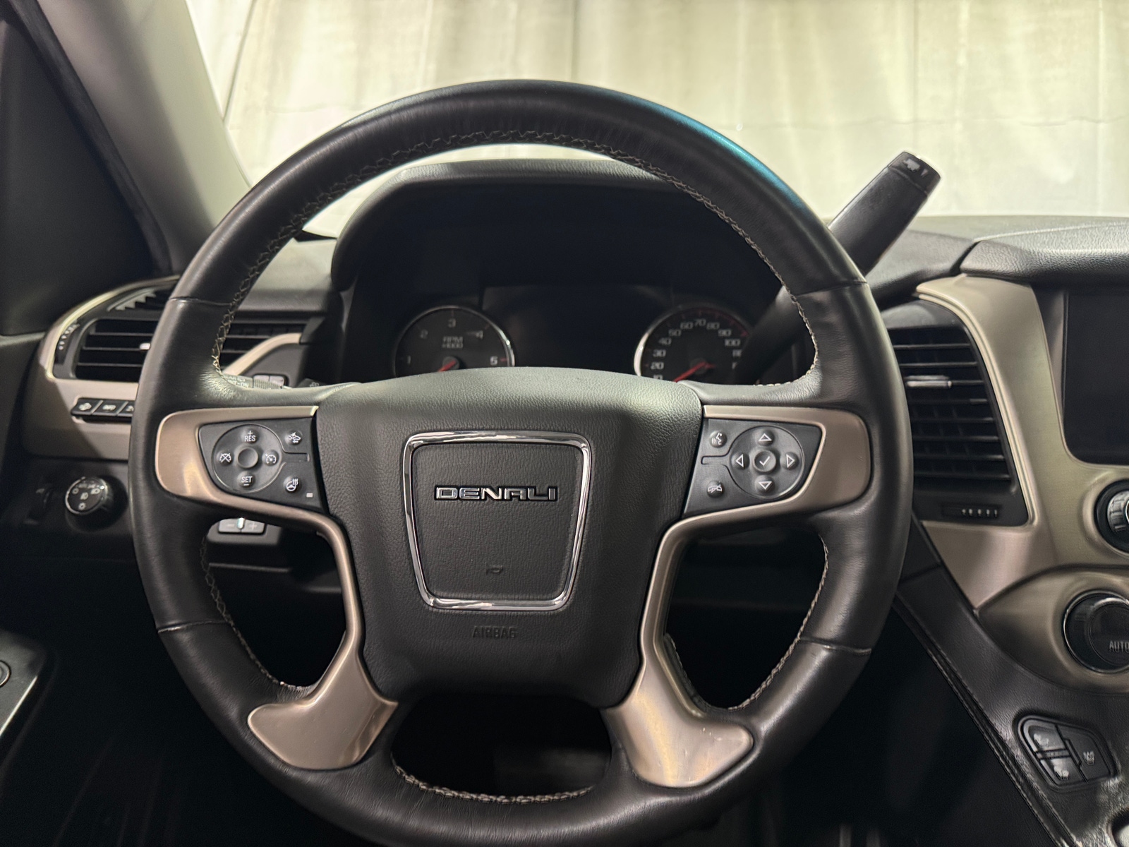 Thumbnail: 2016 GMC Yukon - 4