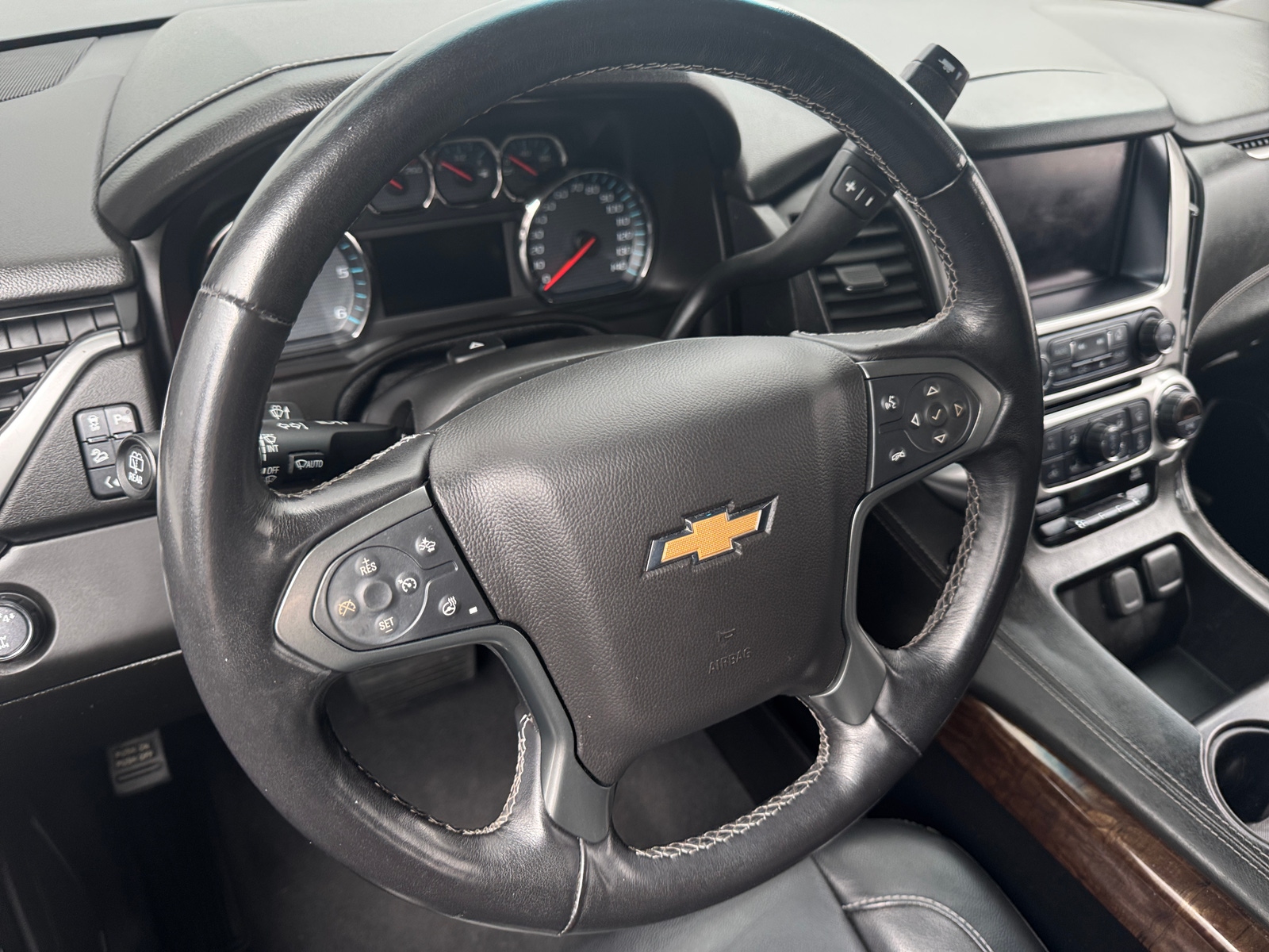 Thumbnail: 2019 Chevrolet Tahoe - 4