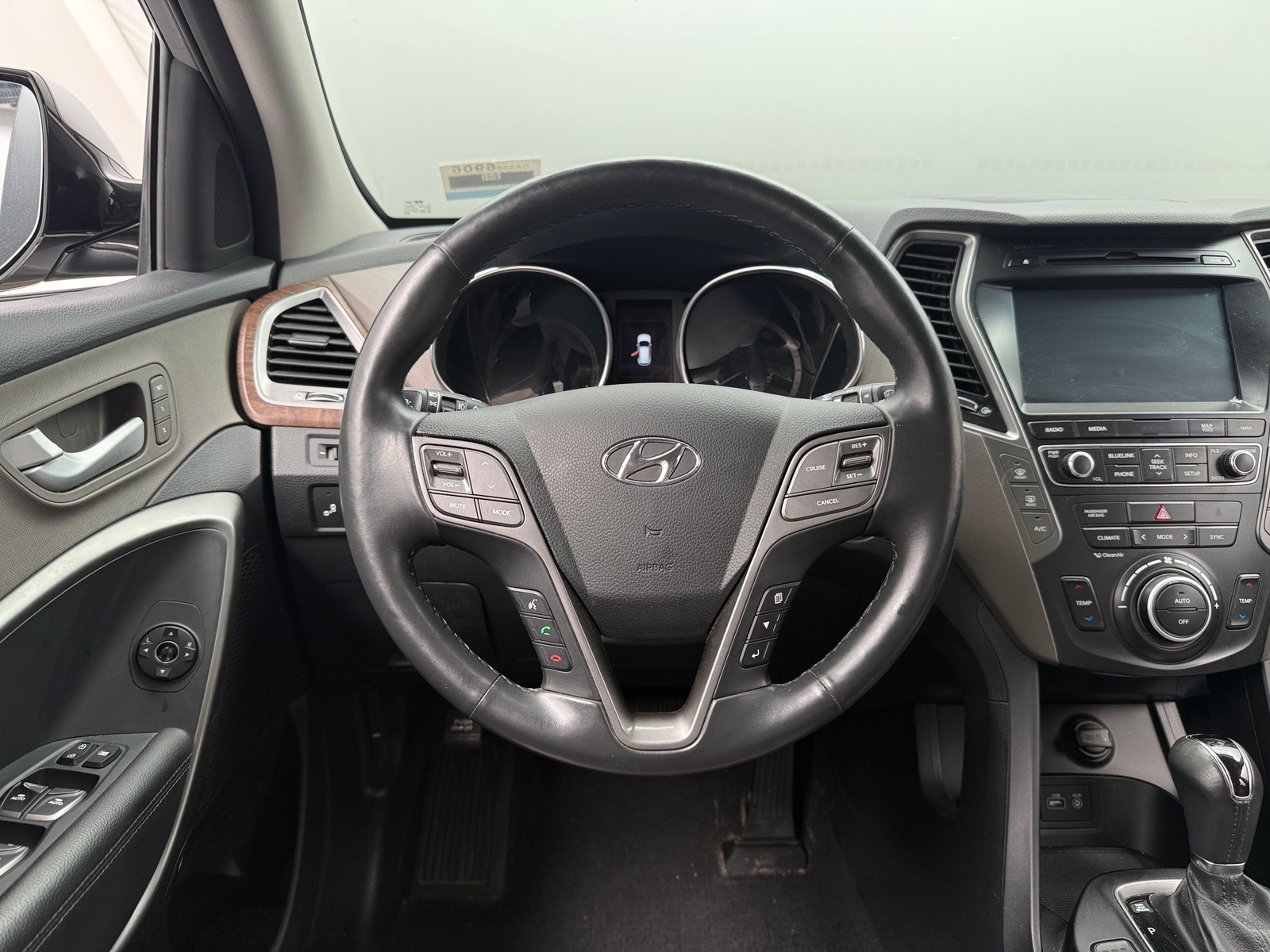 Thumbnail: 2017 Hyundai Santa Fe - 4