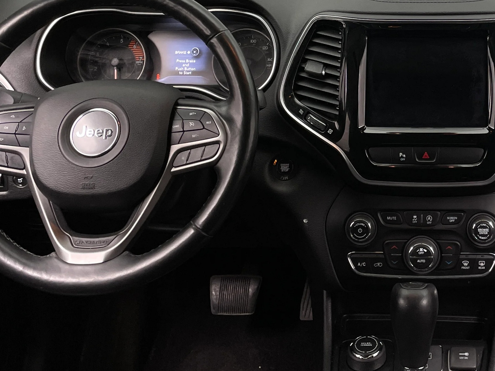 Thumbnail: 2019 Jeep Cherokee - 2