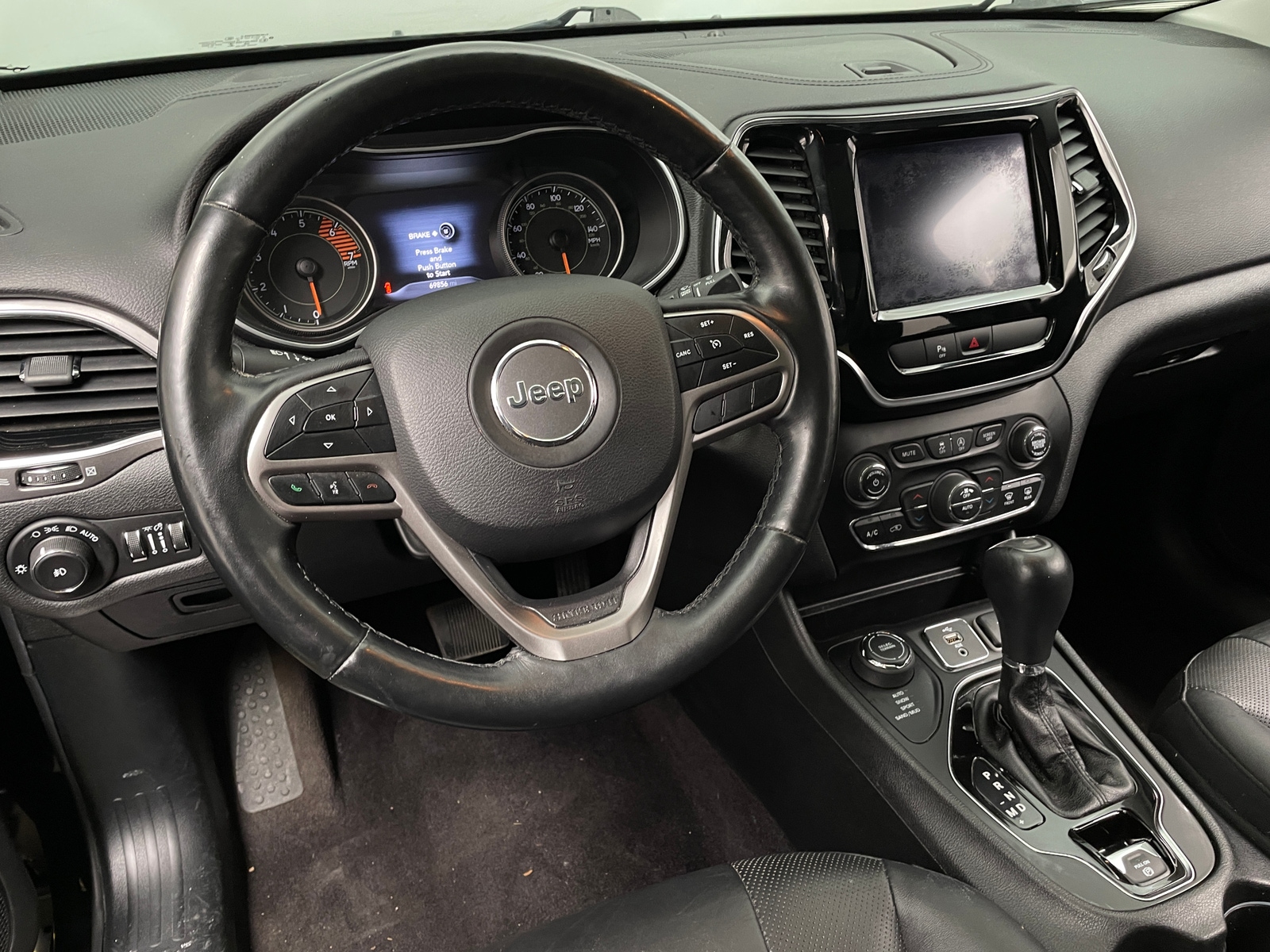 Thumbnail: 2019 Jeep Cherokee - 4
