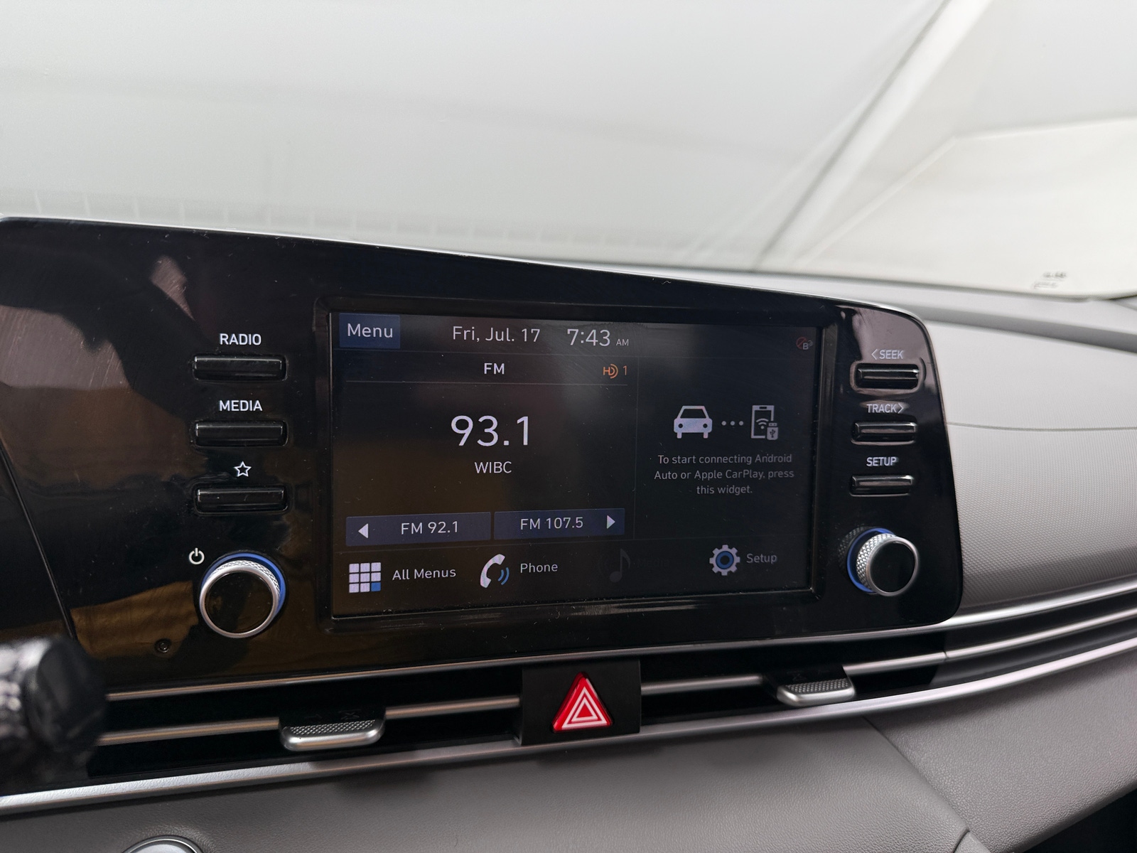 Thumbnail: 2021 Hyundai Elantra - 4