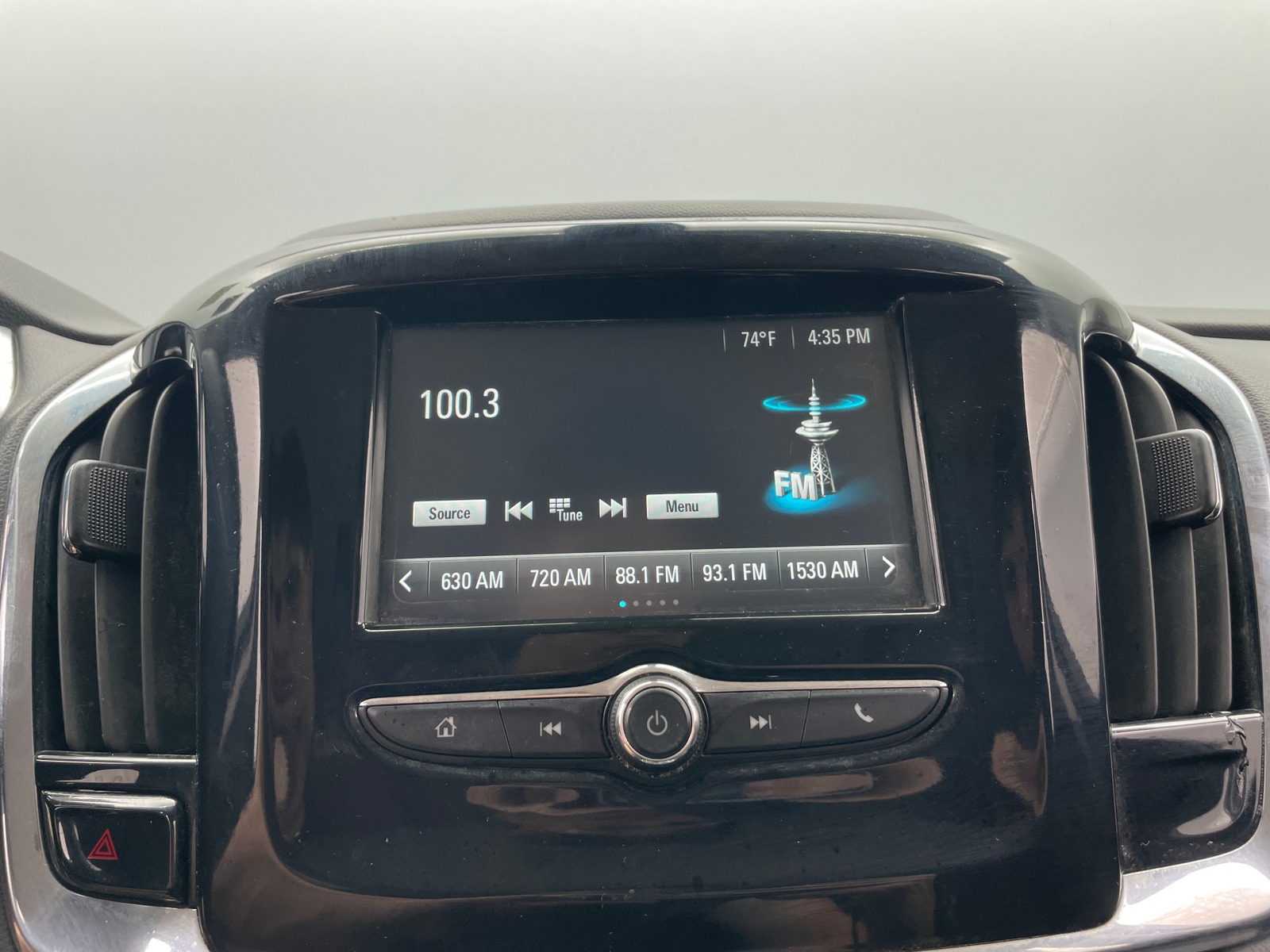 Thumbnail: 2018 Chevrolet Traverse - 4