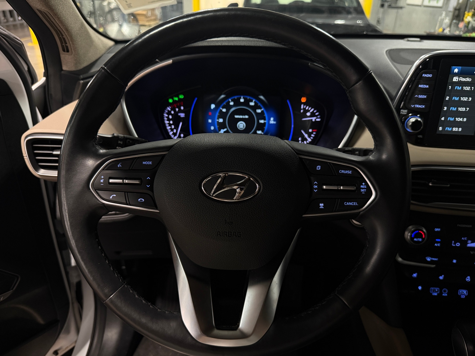 Thumbnail: 2020 Hyundai Santa Fe - 4