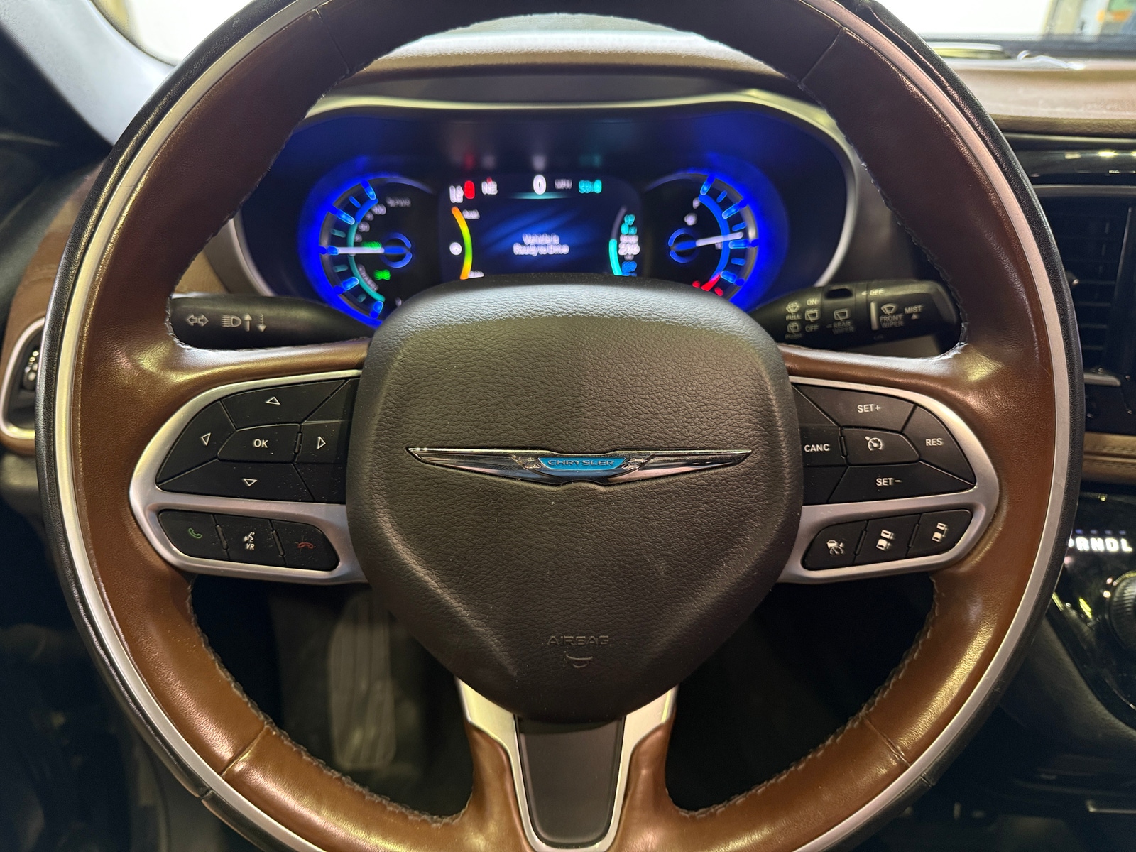 Thumbnail: 2020 Chrysler Pacifica - 4