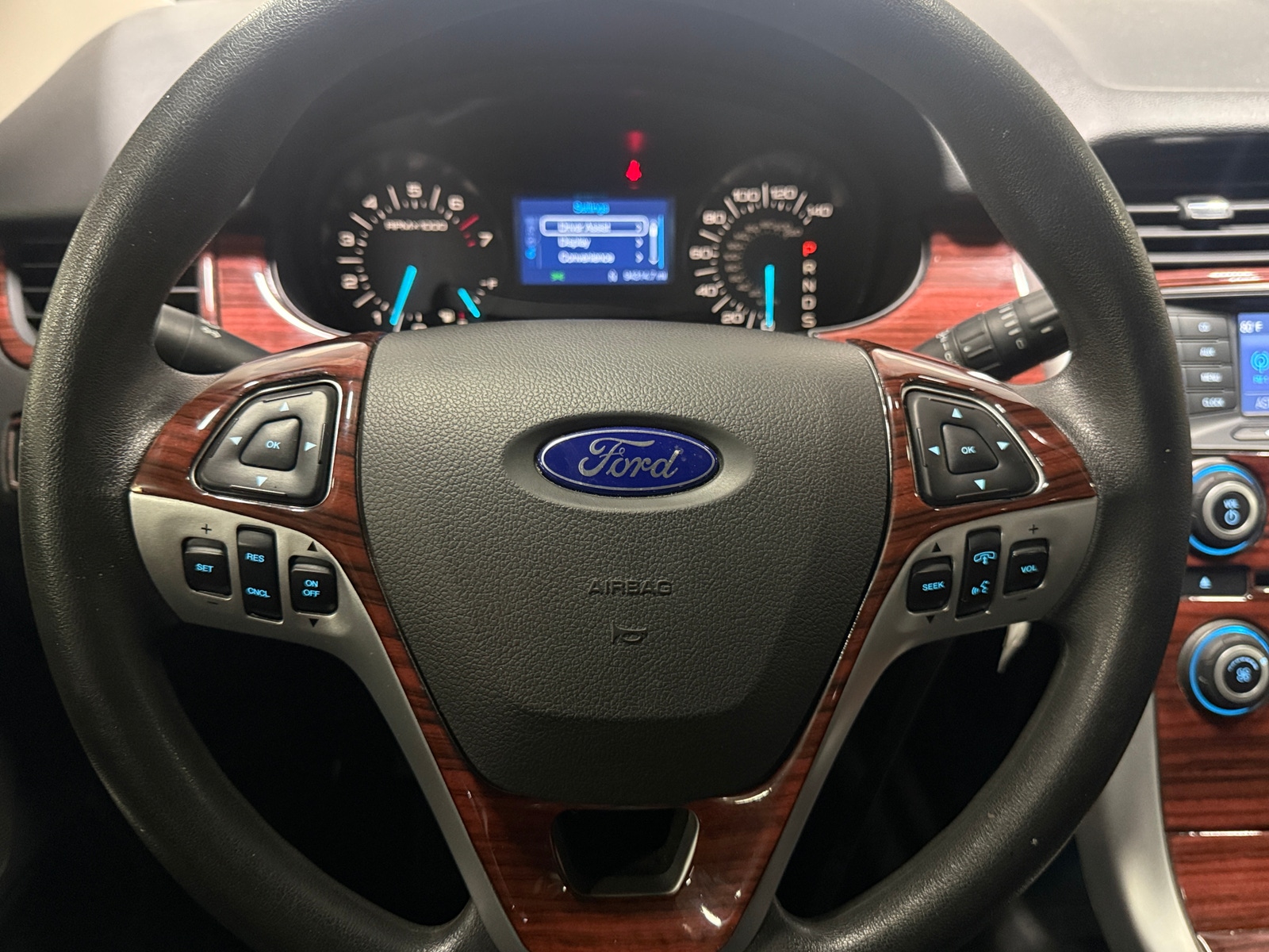 Thumbnail: 2014 Ford Edge - 5