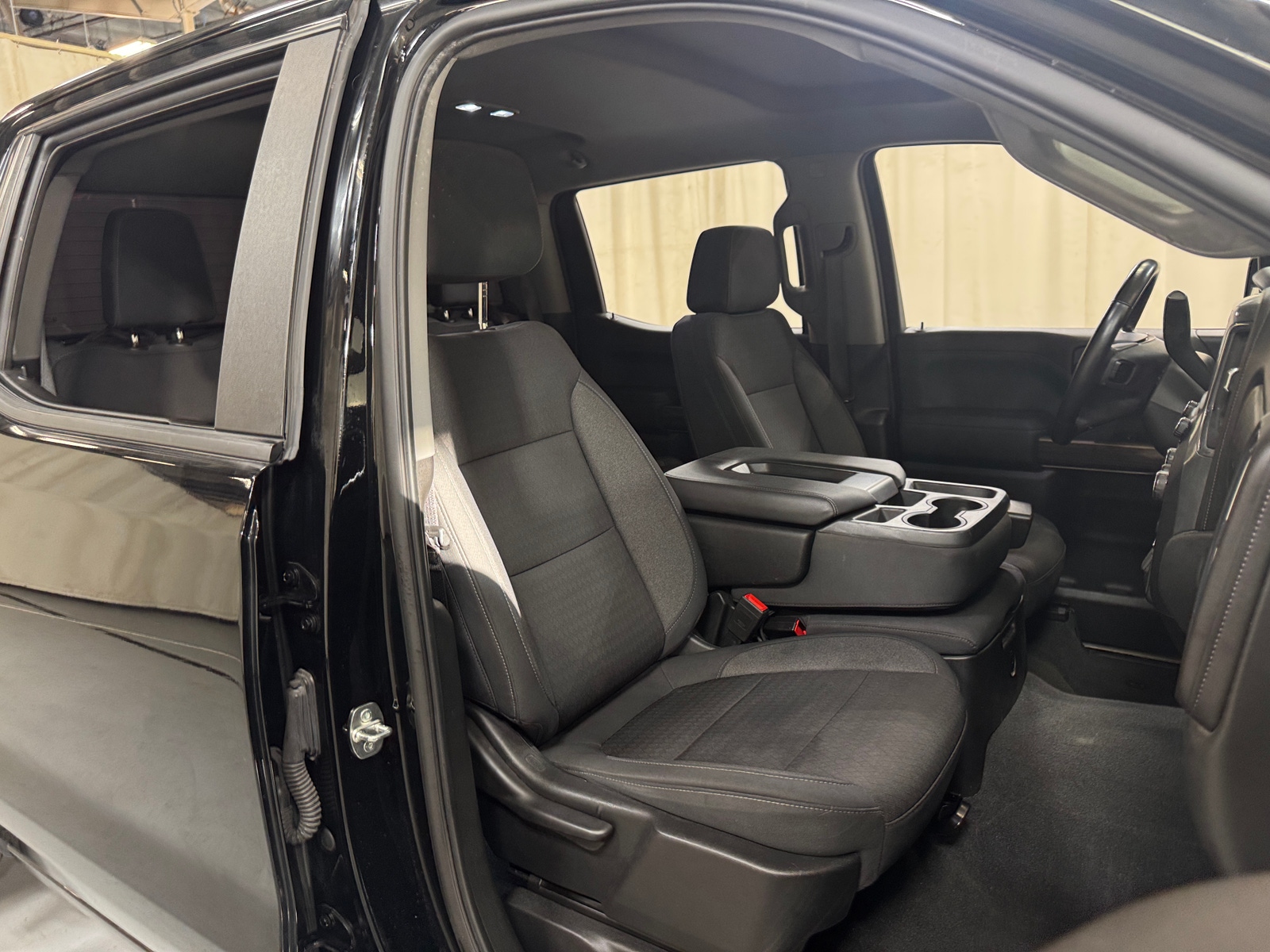 Thumbnail: 2020 Chevrolet Silverado 1500 - 2