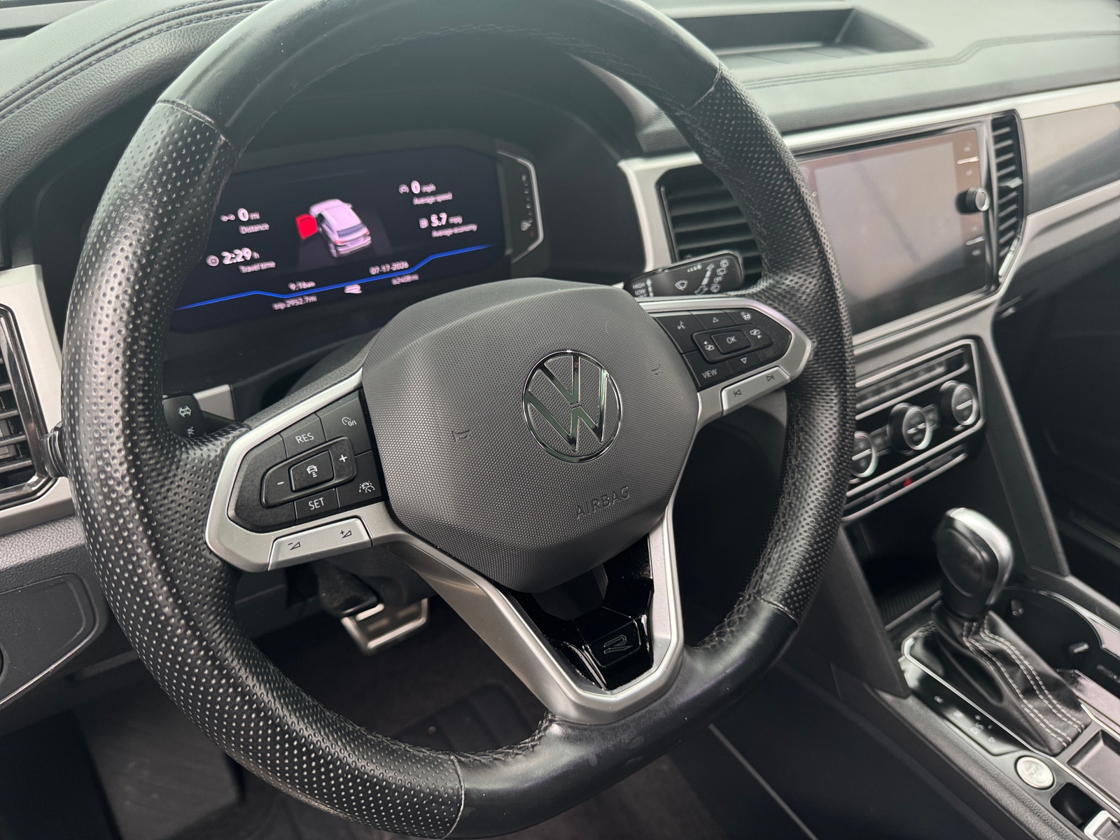 Thumbnail: 2021 Volkswagen Atlas - 4