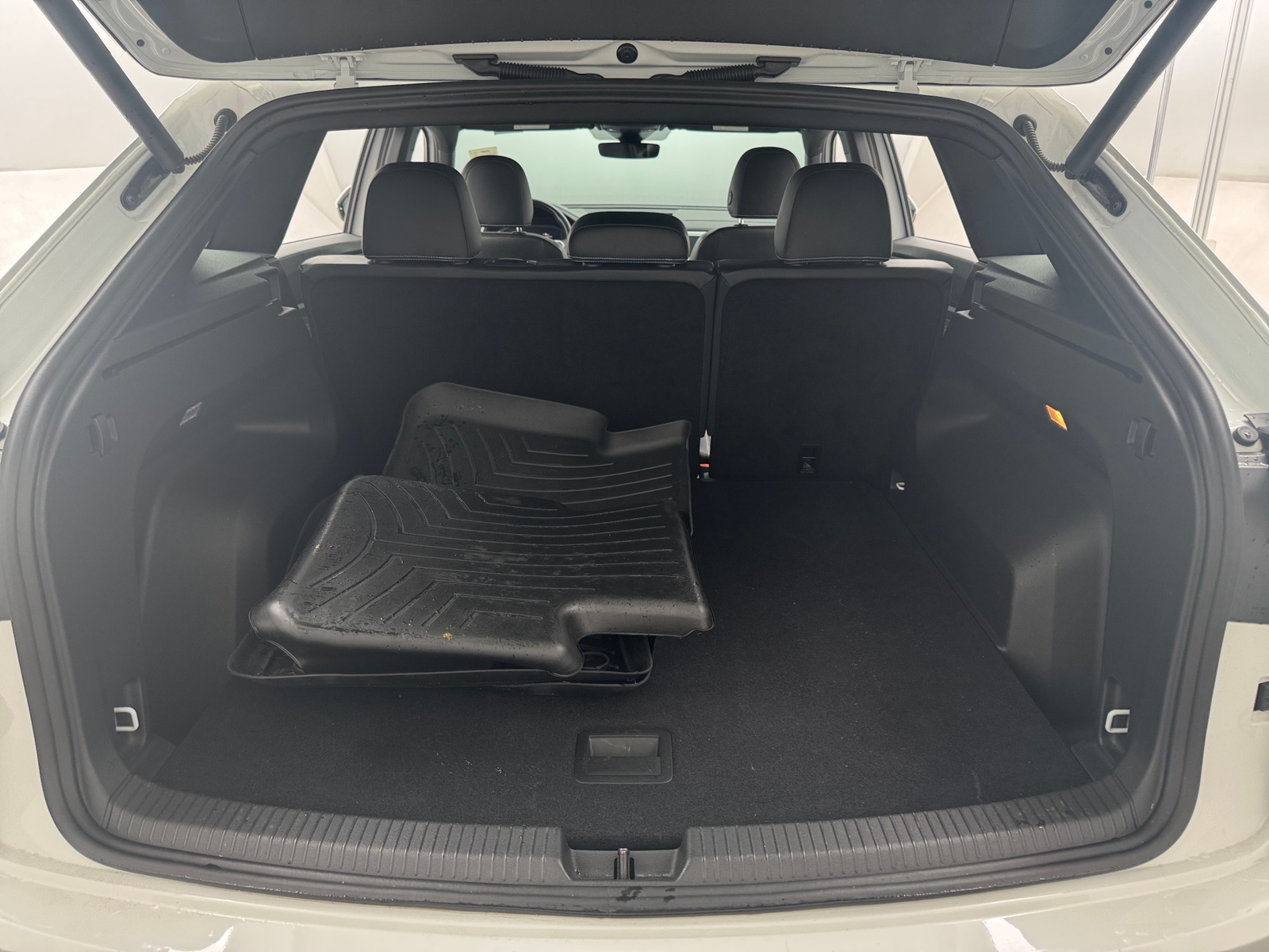 Thumbnail: 2021 Volkswagen Atlas - 6