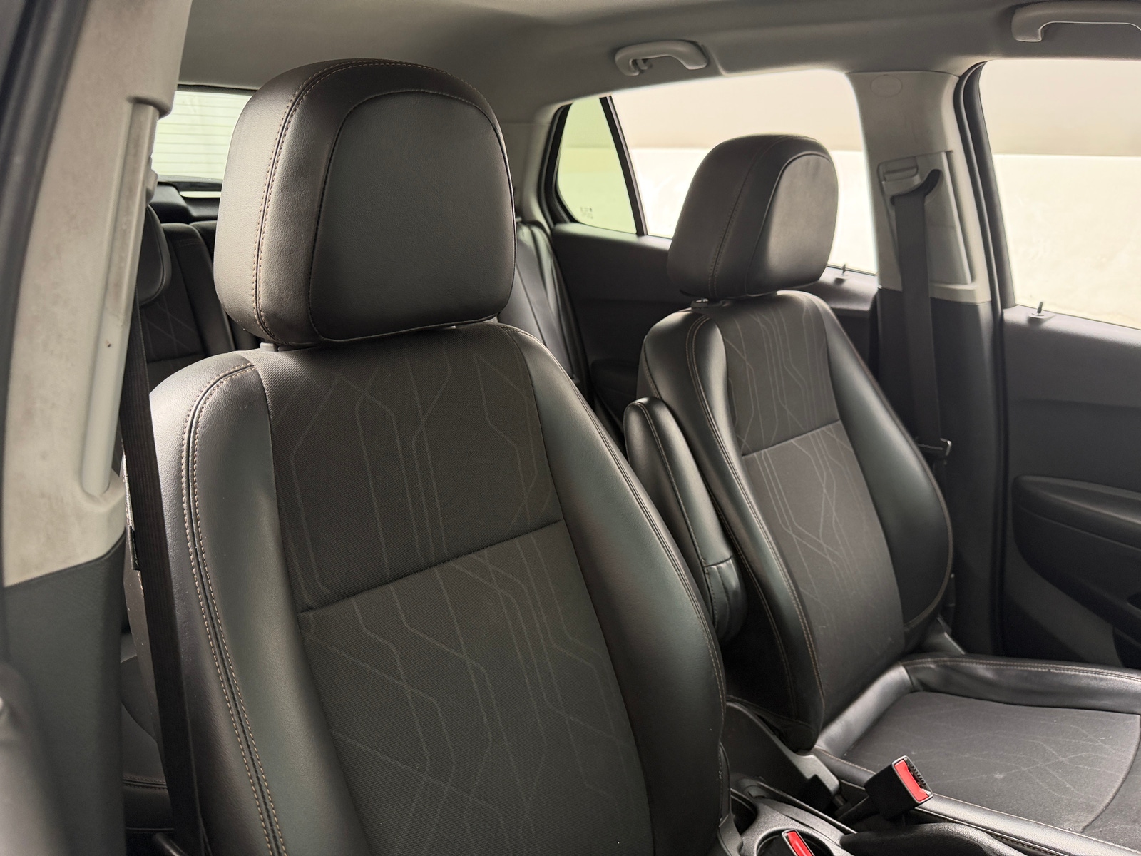 Thumbnail: 2021 Chevrolet Trax - 2