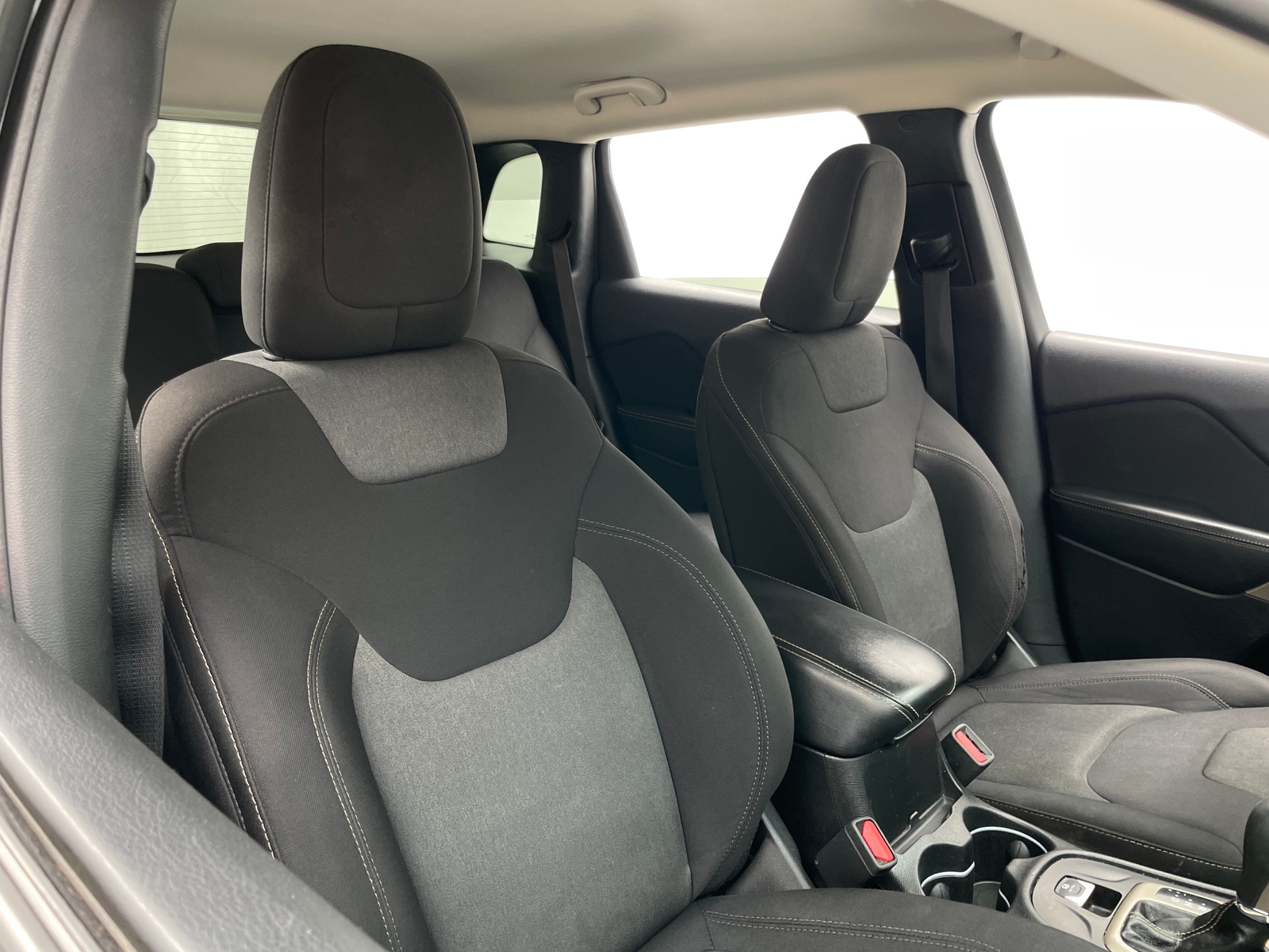 Thumbnail: 2018 Jeep Cherokee - 2