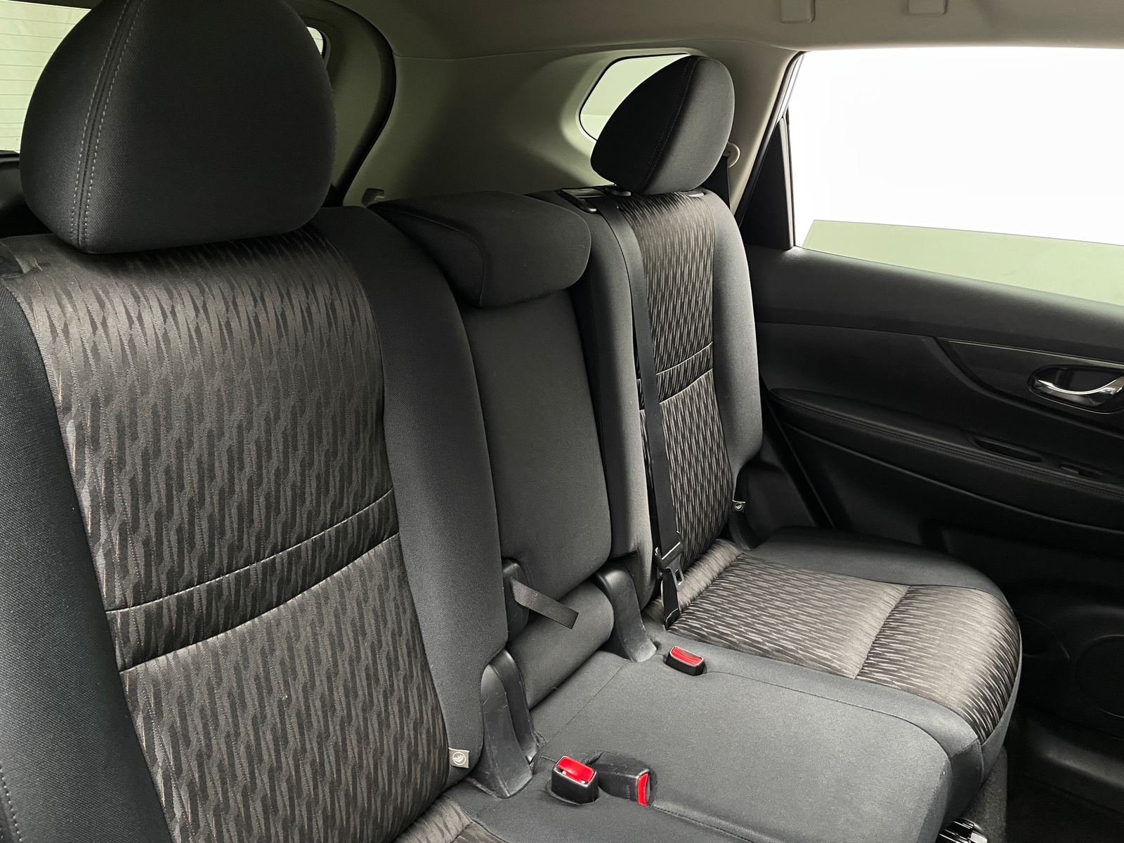 Thumbnail: 2017 Nissan Rogue - 6