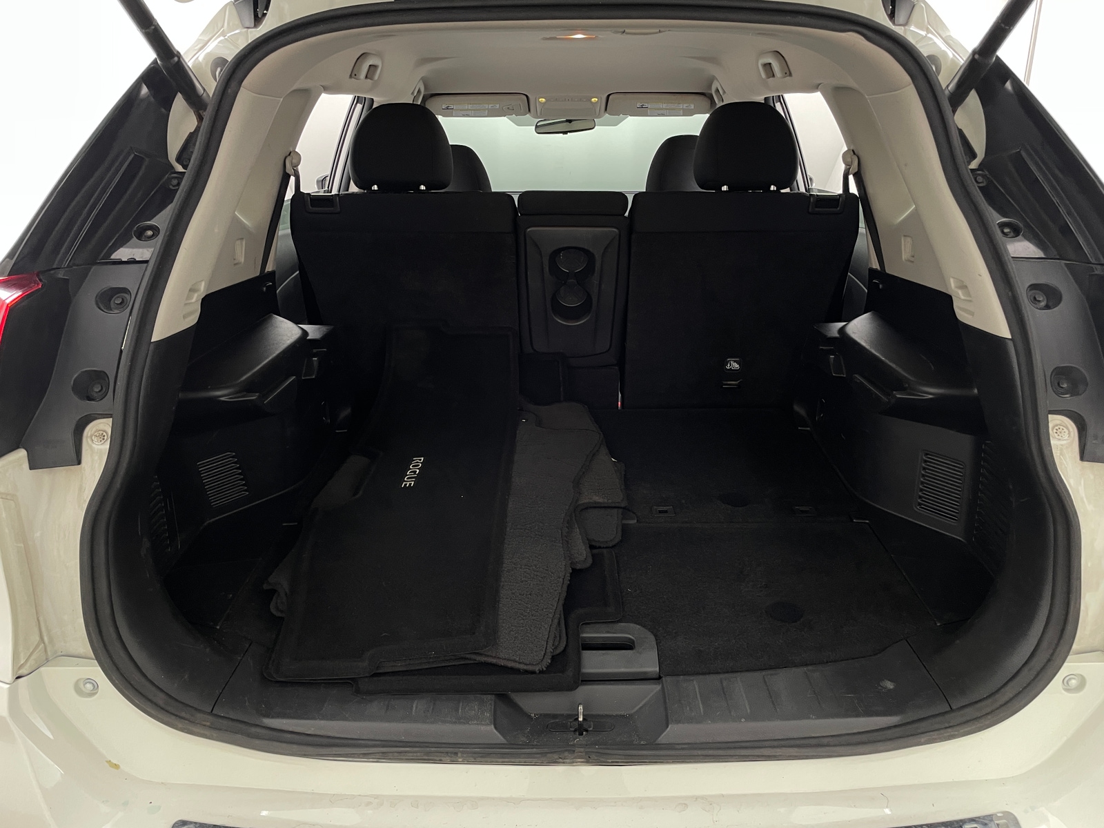 Thumbnail: 2017 Nissan Rogue - 7