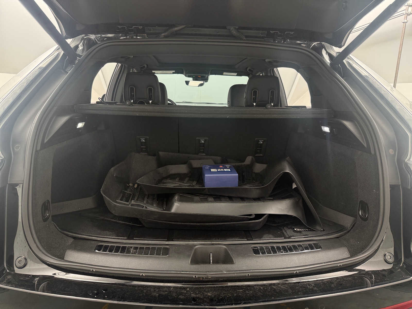 Thumbnail: 2022 Cadillac XT4 - 6