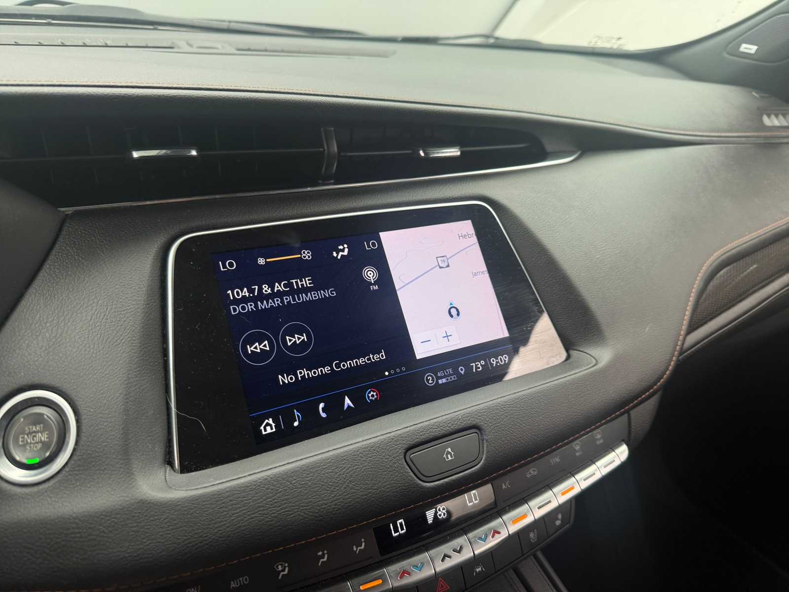 Thumbnail: 2022 Cadillac XT4 - 3