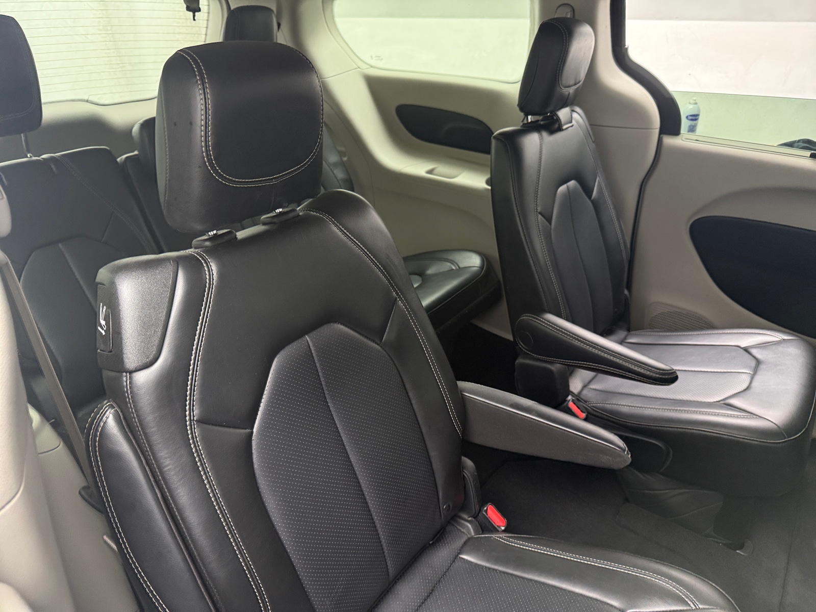 Thumbnail: 2023 Chrysler Pacifica - 5