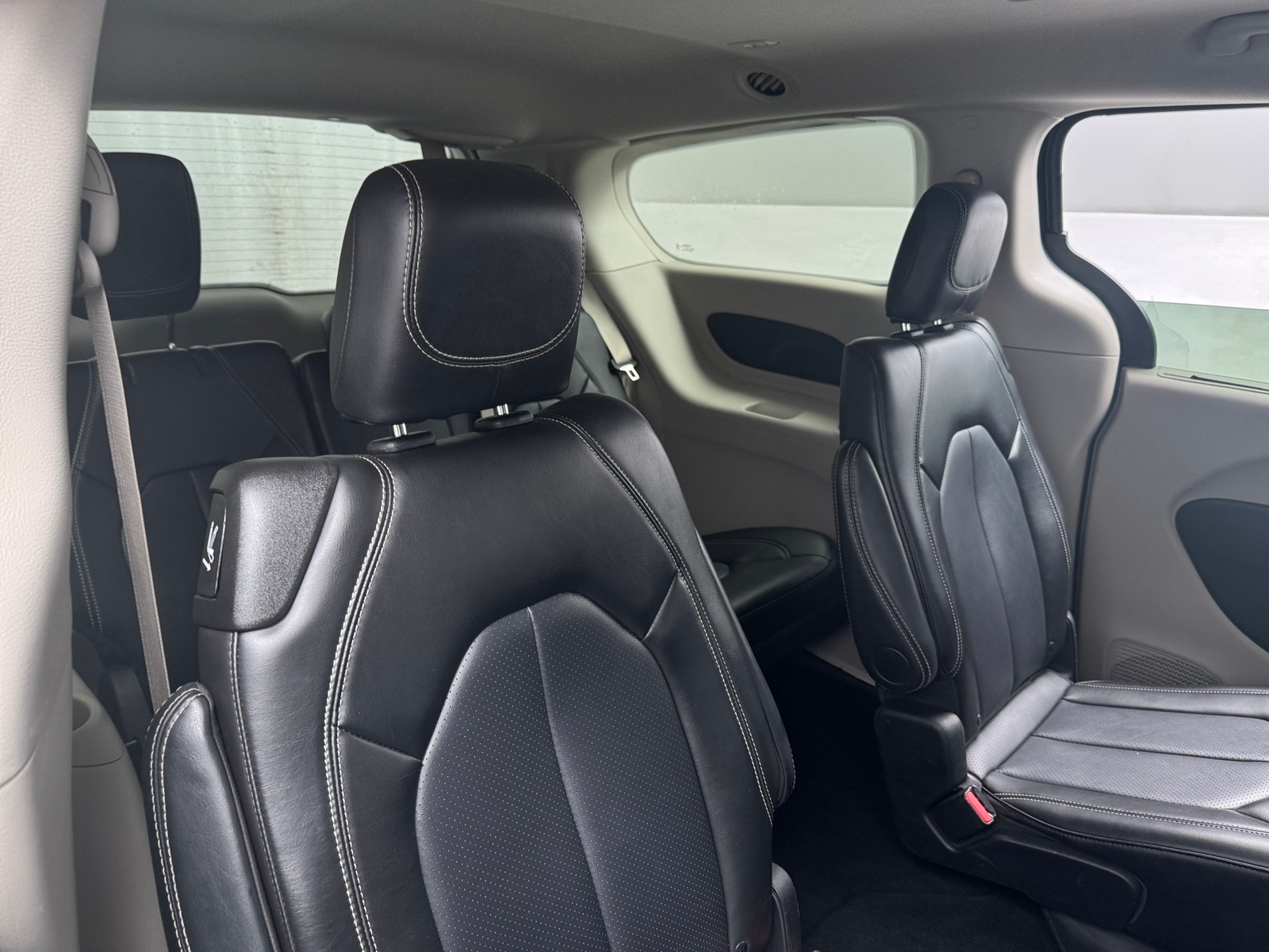 Thumbnail: 2024 Chrysler Pacifica - 5