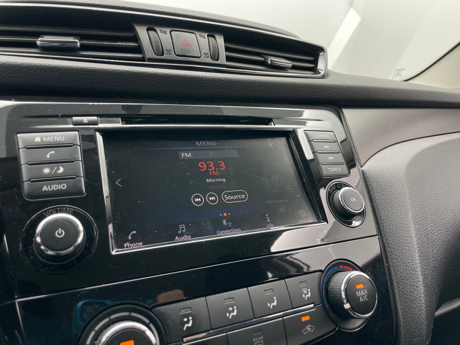 Thumbnail: 2019 Nissan Rogue Sport - 4