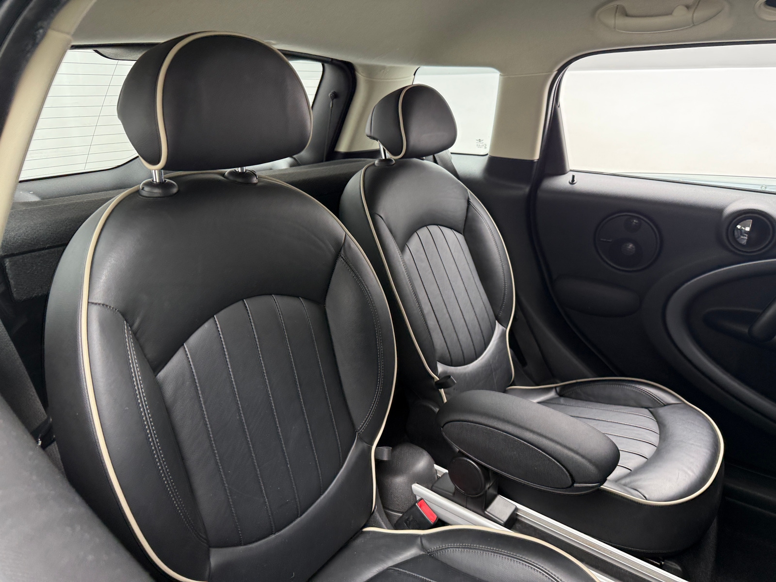 Thumbnail: 2012 MINI Cooper Countryman - 5