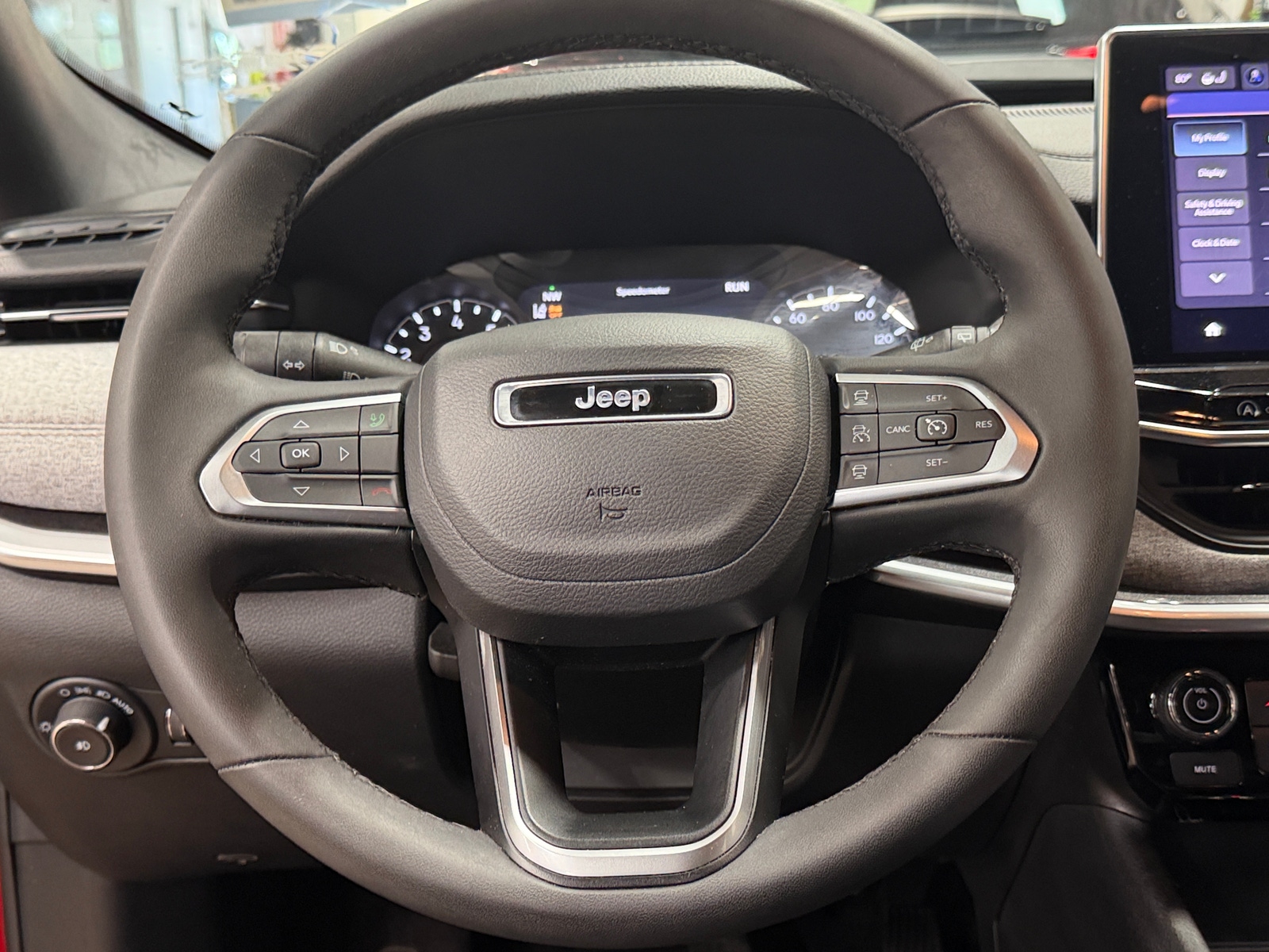 Thumbnail: 2023 Jeep Compass - 4