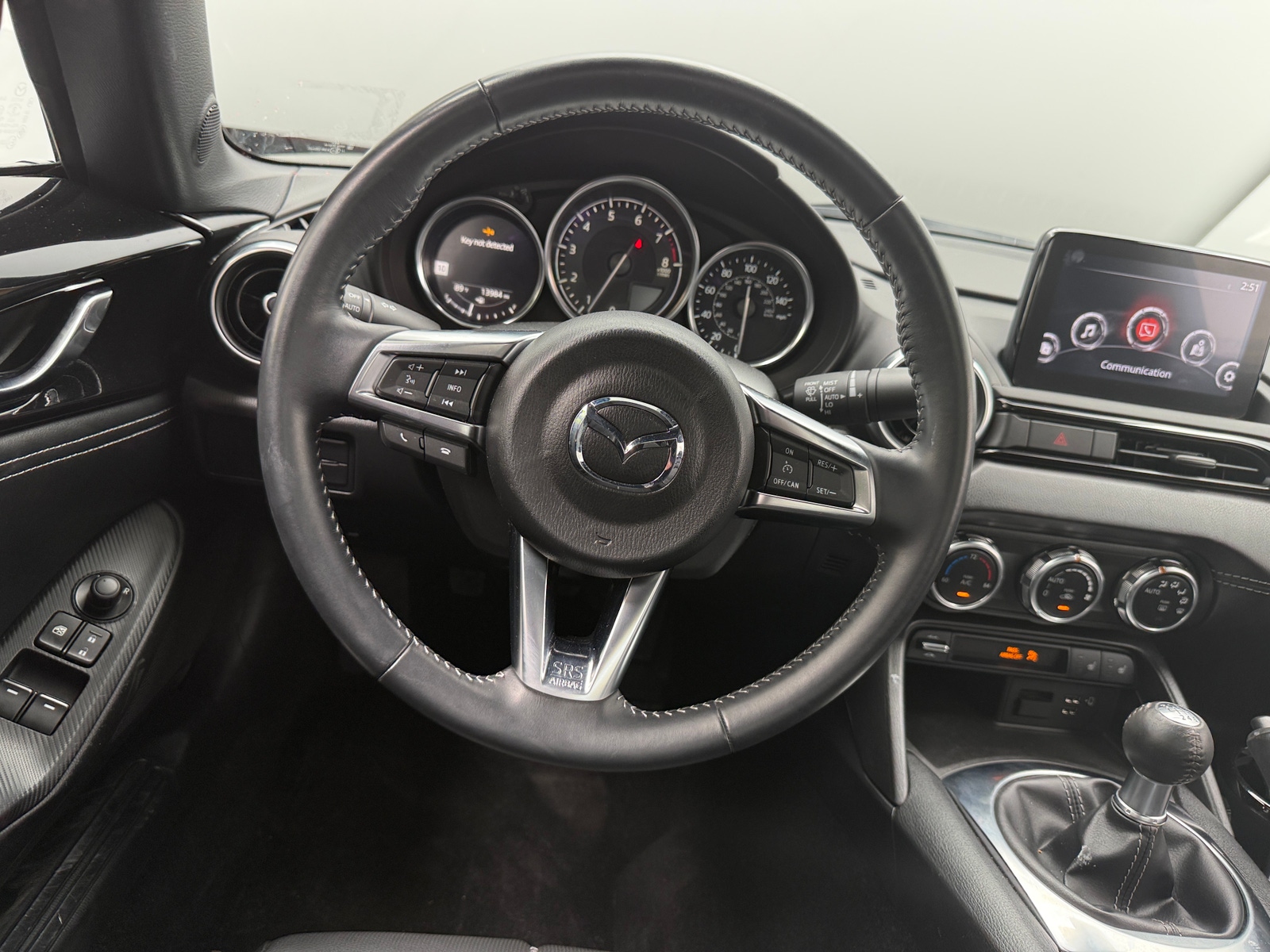 Thumbnail: 2022 Mazda MX-5 Miata - 3