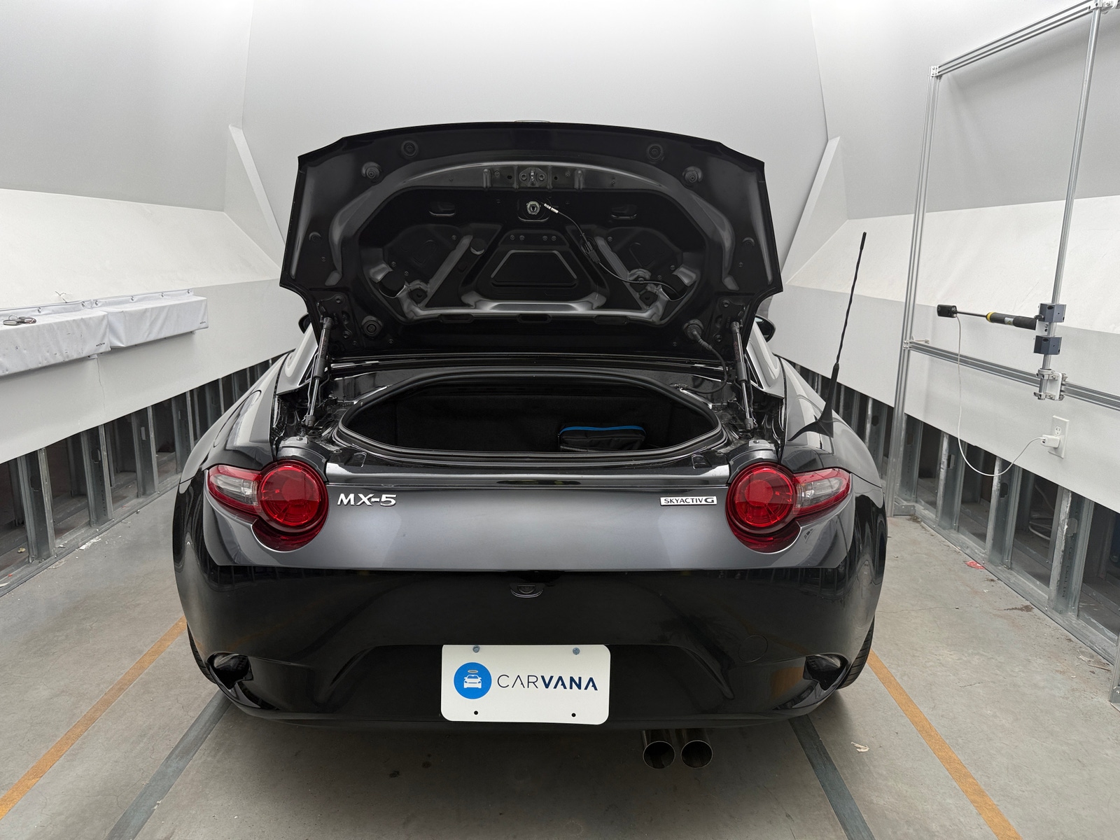 Thumbnail: 2022 Mazda MX-5 Miata - 4